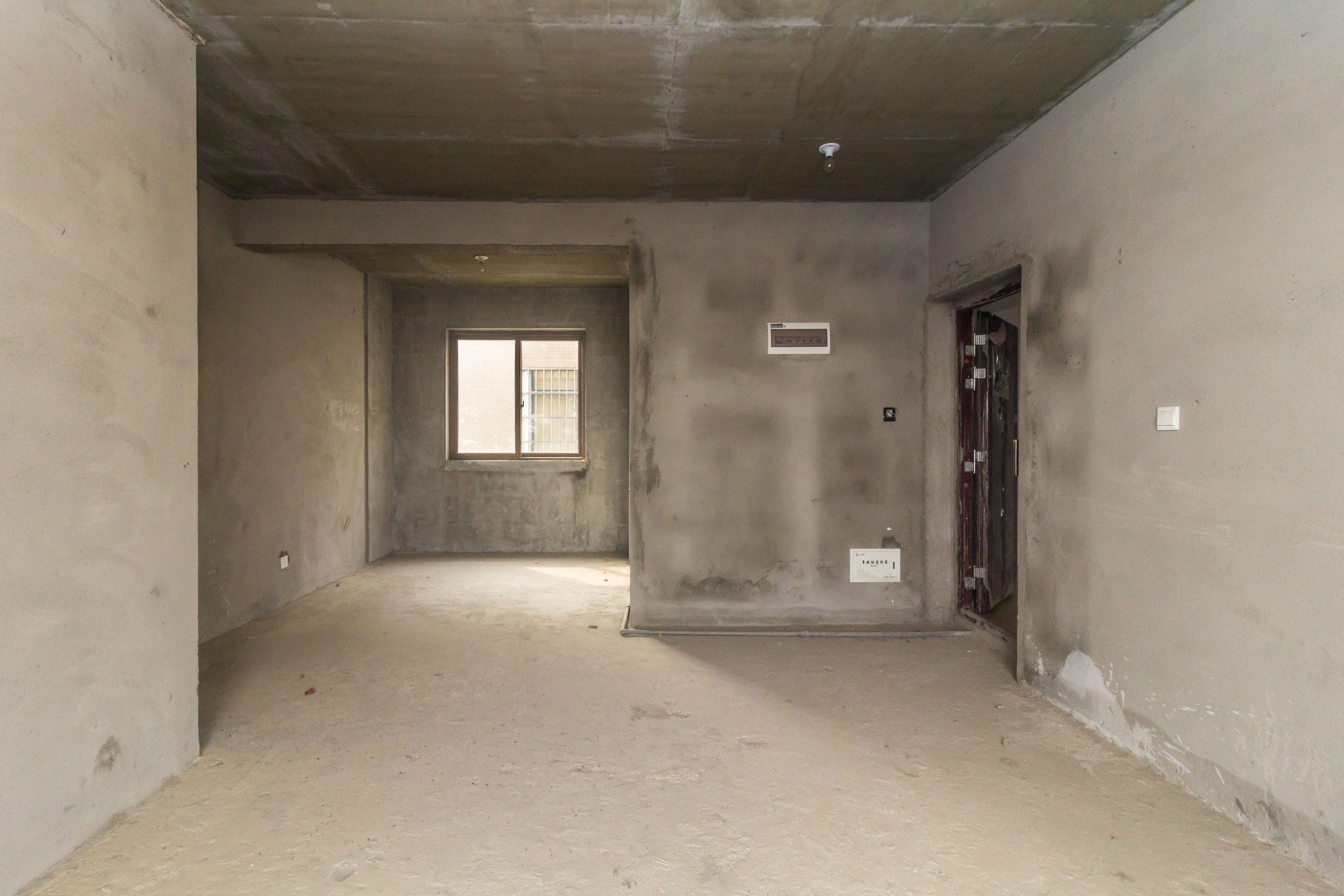 豪都新天地 4室2厅2卫 64.80万 豪都新天地 4室2厅2卫 64.80万客厅