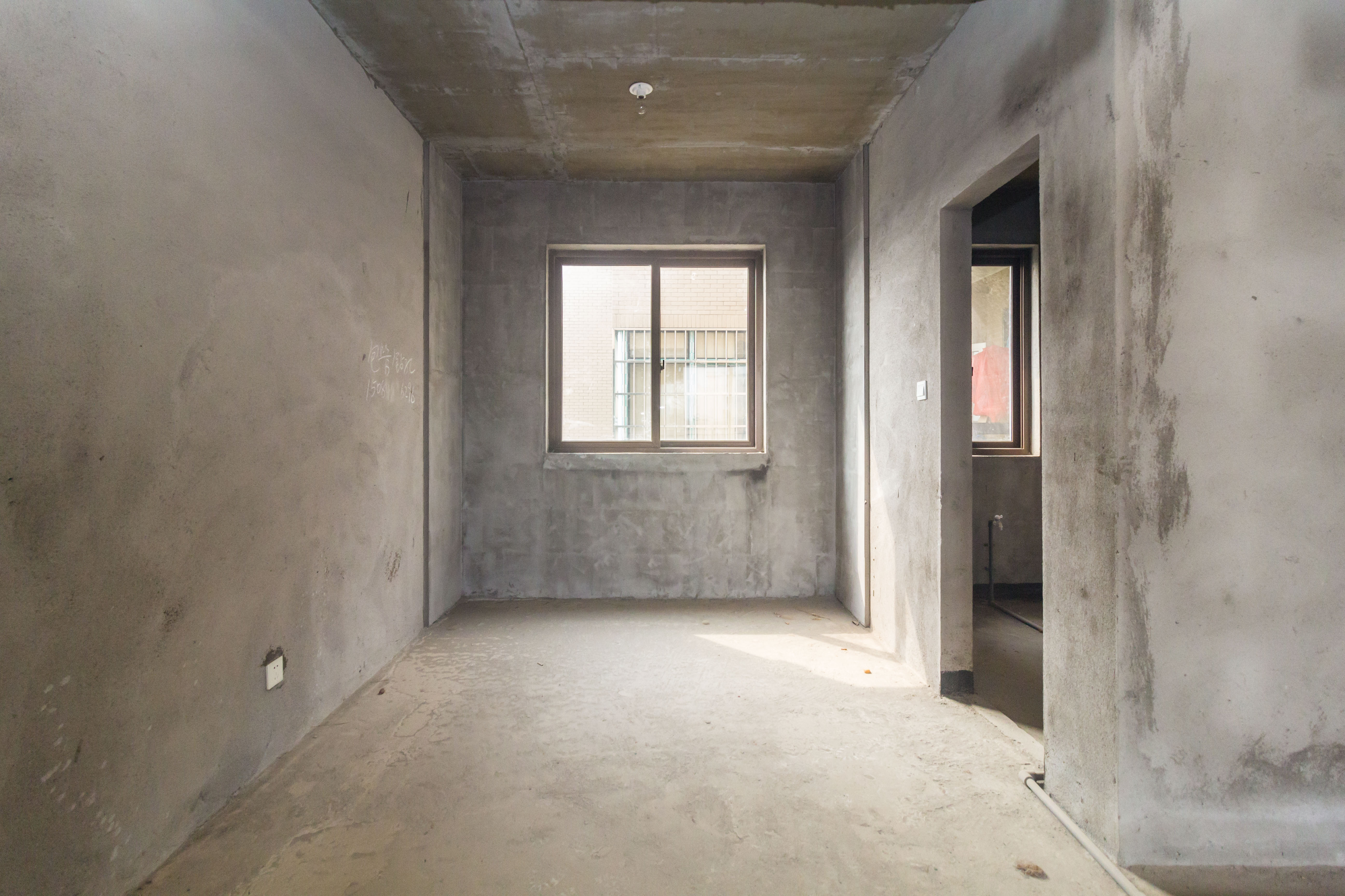 豪都新天地 4室2厅2卫 64.80万 豪都新天地 4室2厅2卫 64.80万客厅