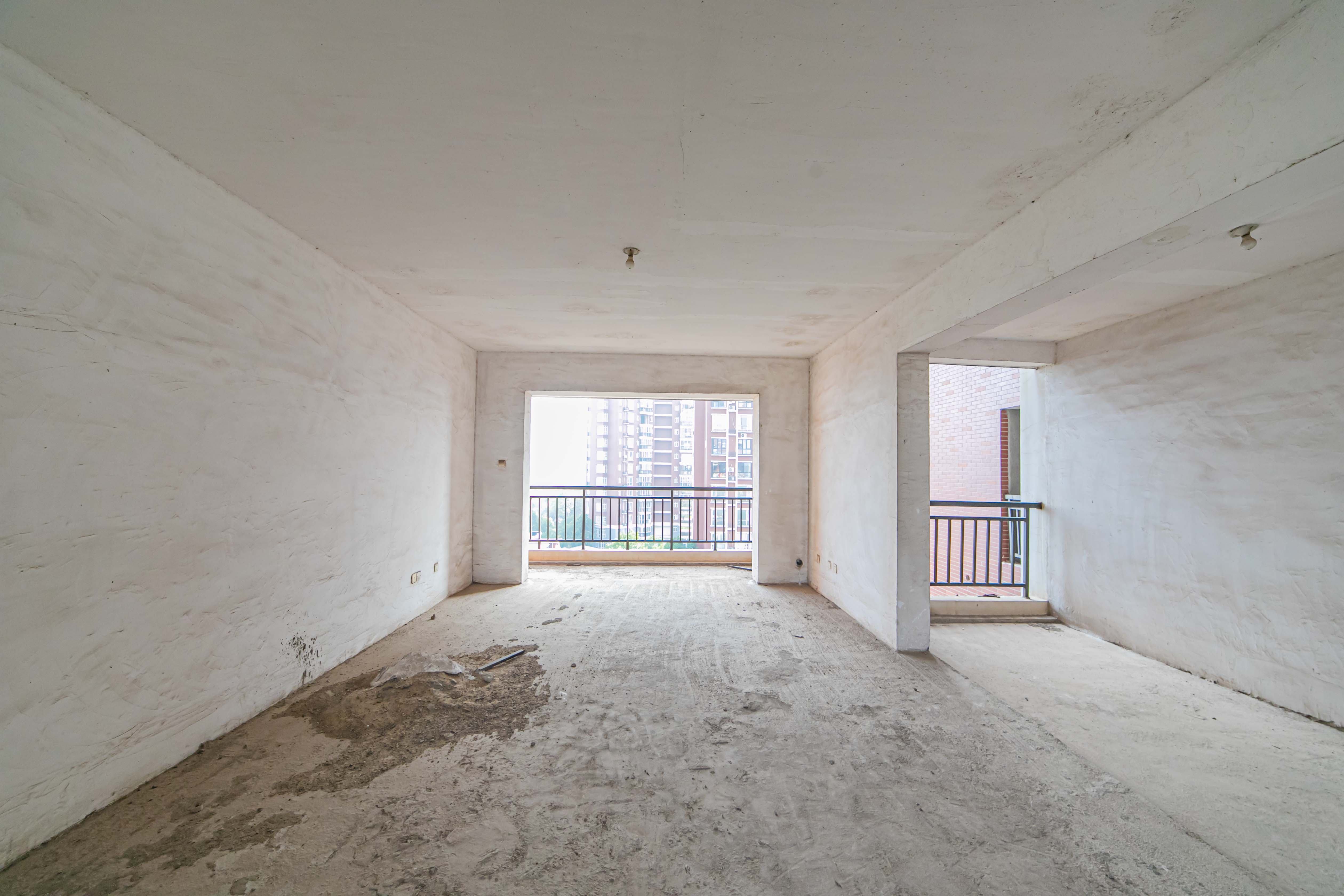 淞雅苑  4室2厅2卫    115.0万 淞雅苑  4室2厅2卫    115.0万客厅