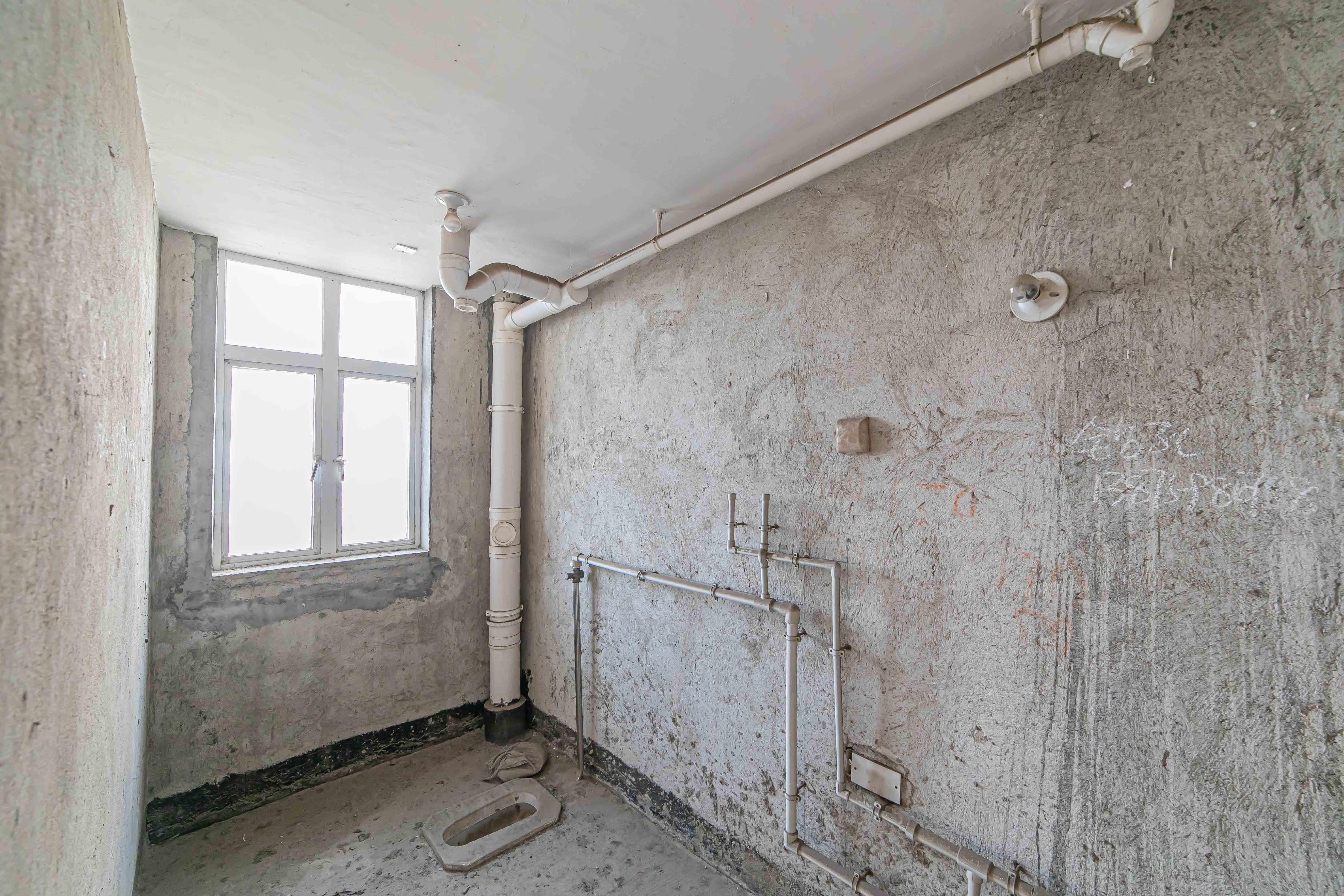 淞雅苑  4室2厅2卫    115.0万 淞雅苑  4室2厅2卫    115.0万卫生间