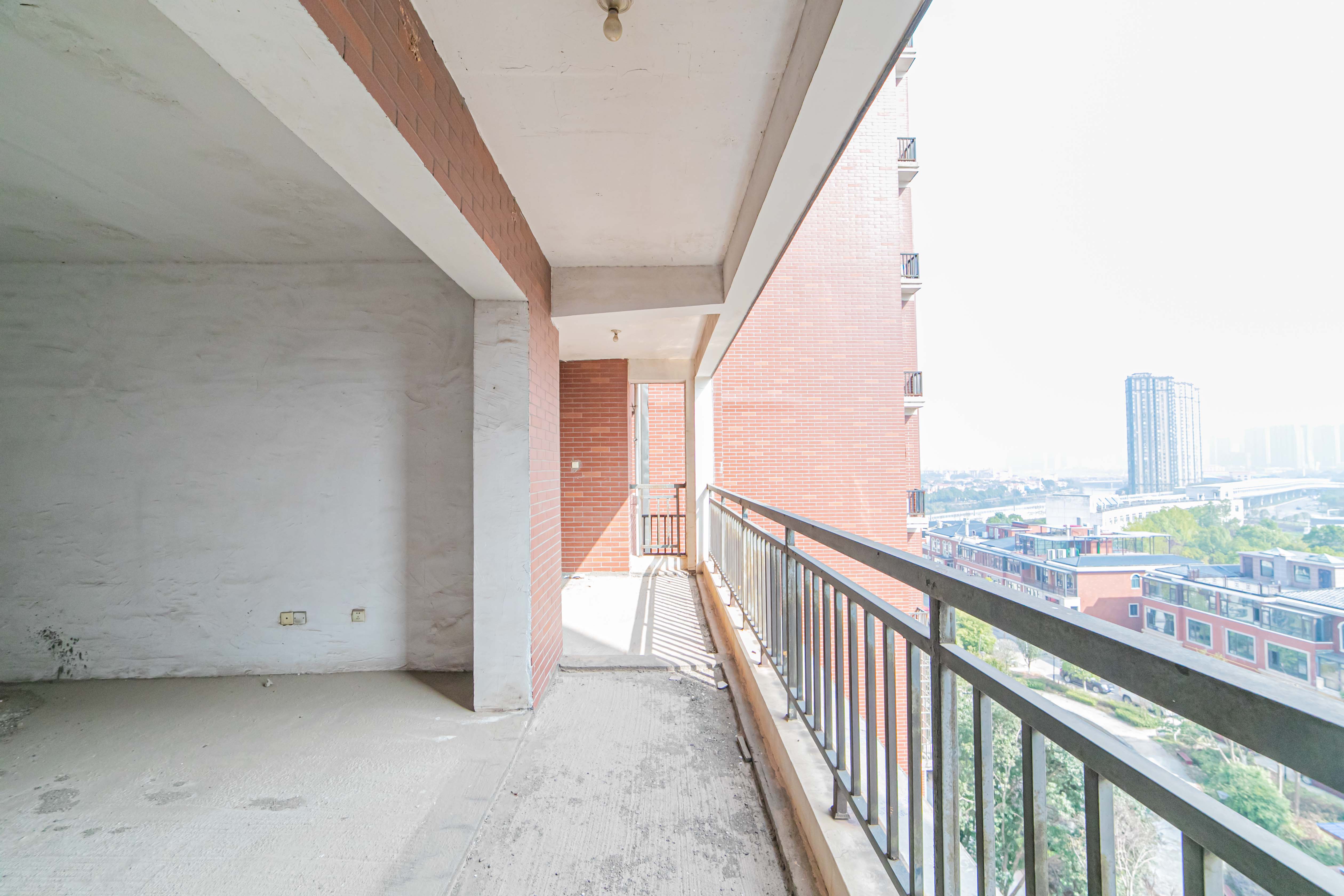 淞雅苑  4室2厅2卫    115.0万 淞雅苑  4室2厅2卫    115.0万阳台