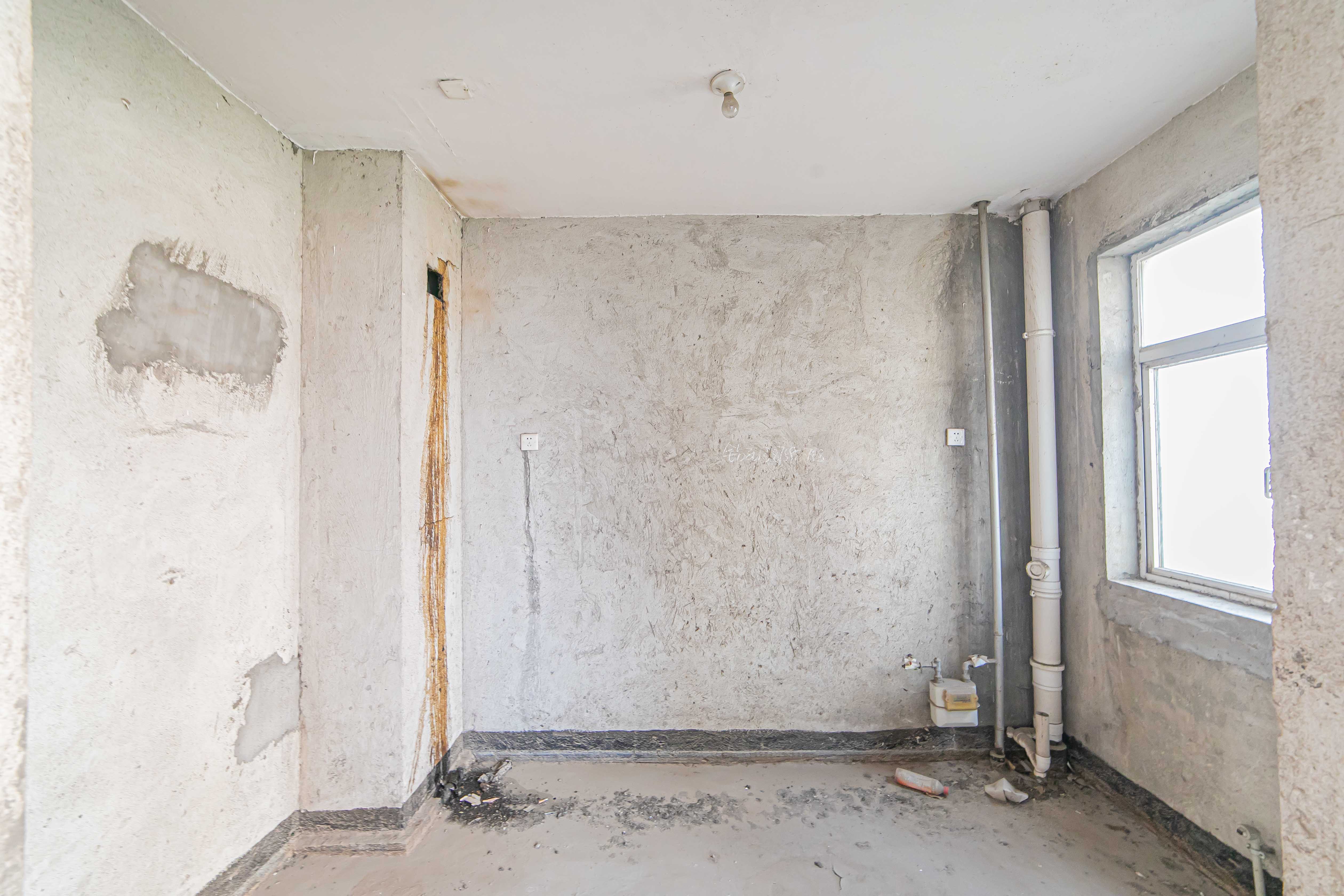 淞雅苑  4室2厅2卫    115.0万 淞雅苑  4室2厅2卫    115.0万厨房