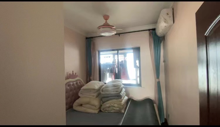 城市公园 4室2厅2卫 88.00万 城市公园 4室2厅2卫 88.00万室内图