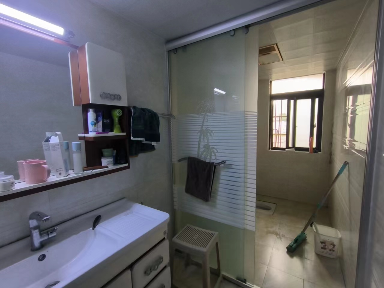 金路小区(杨柳村罗家冲) 3室2厅2卫 100.00万 金路小区(杨柳村罗家冲) 3室2厅2卫 100.00万室内图