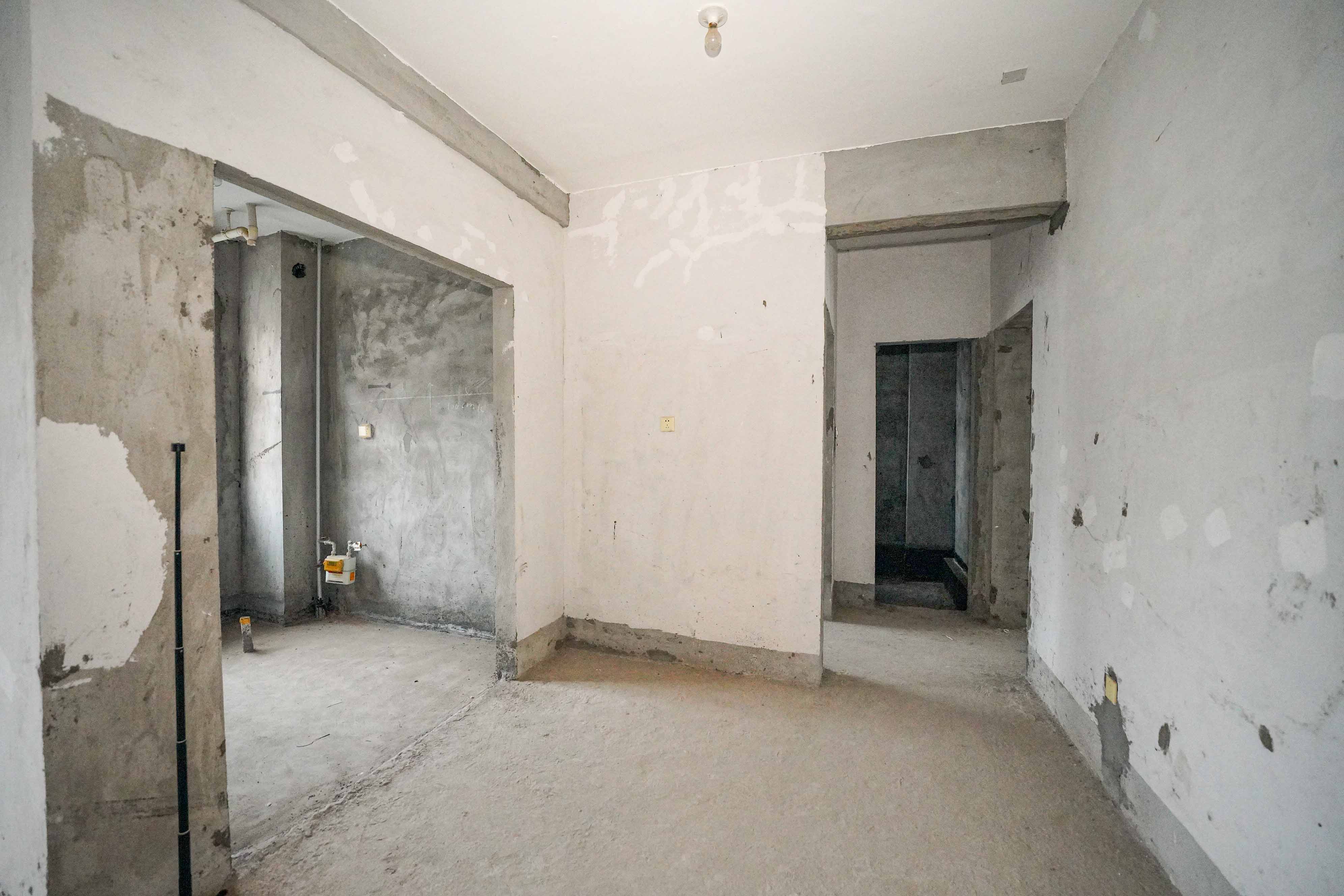 世纪桃花苑  2室2厅1卫   55.00万 世纪桃花苑  2室2厅1卫   55.00万客厅