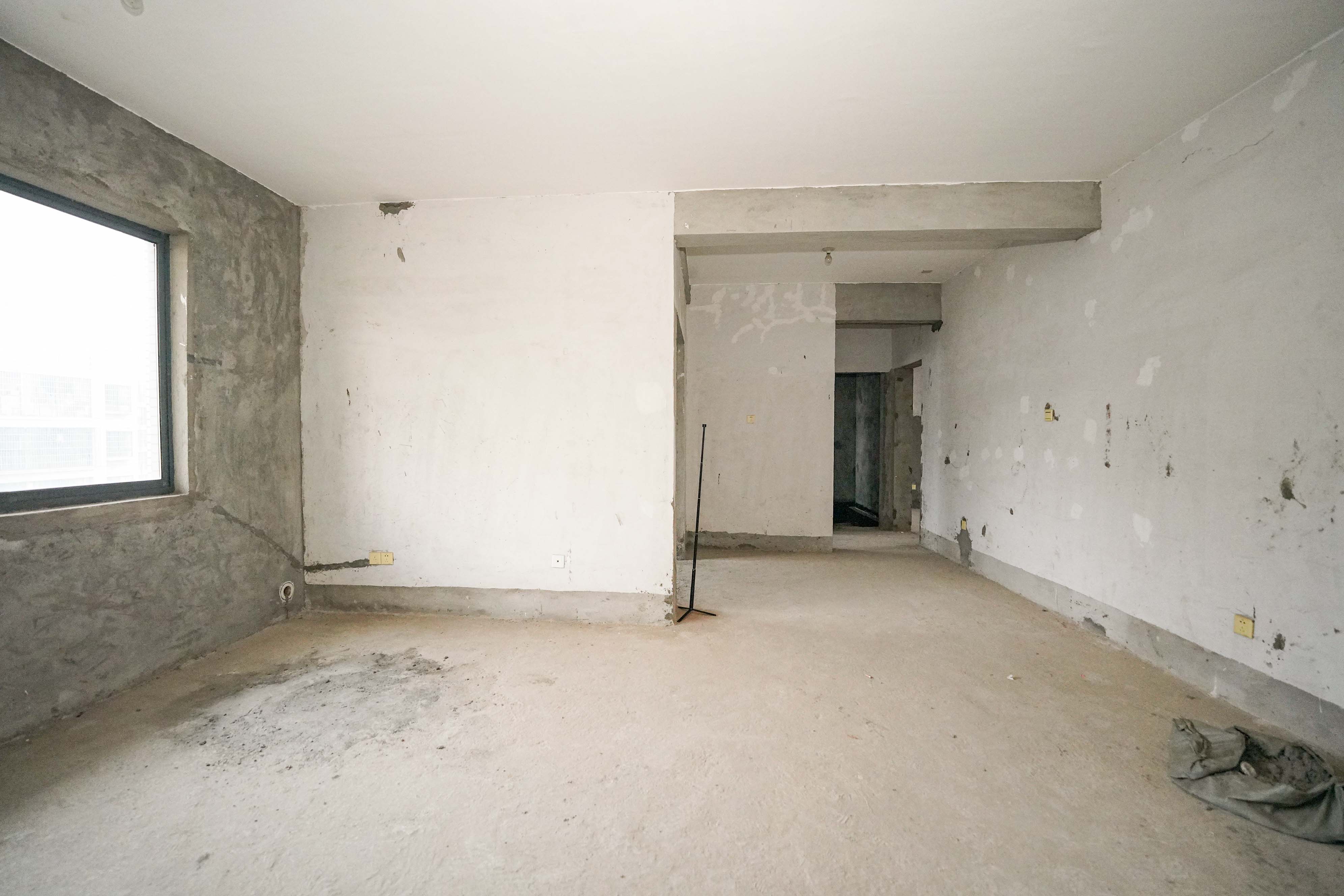 世纪桃花苑  2室2厅1卫   55.00万 世纪桃花苑  2室2厅1卫   55.00万客厅