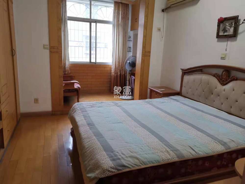 国税小区 3室2厅2卫 58.00万 国税小区 3室2厅2卫 58.00万室内图