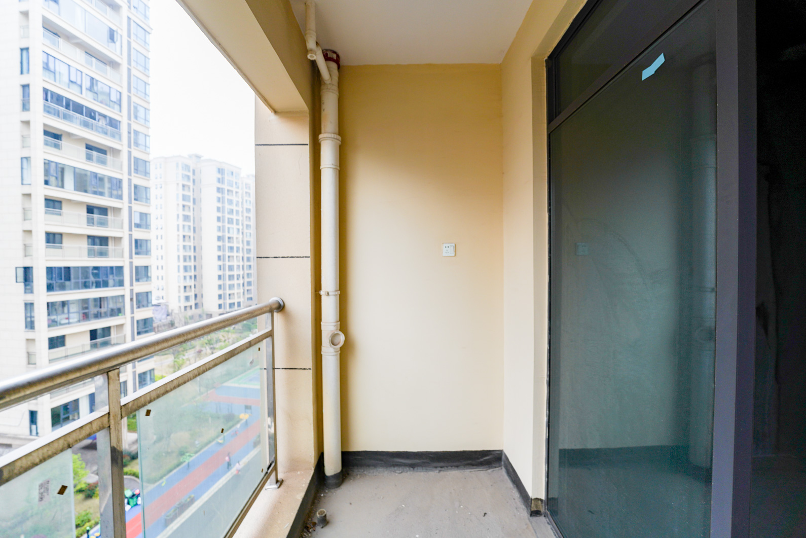 五江书香苑  3室2厅2卫    190.0万阳台