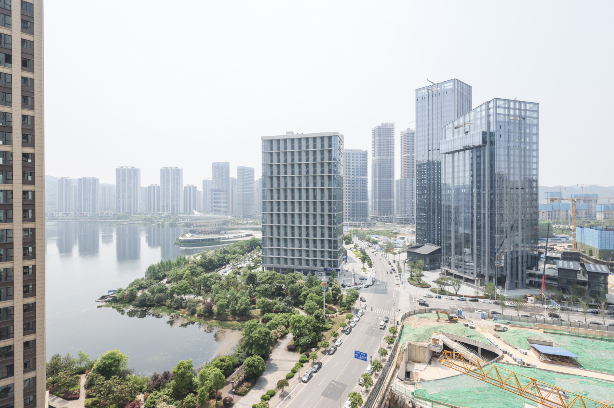 晟通牡丹舸  3室2厅2卫   320.00万阳台