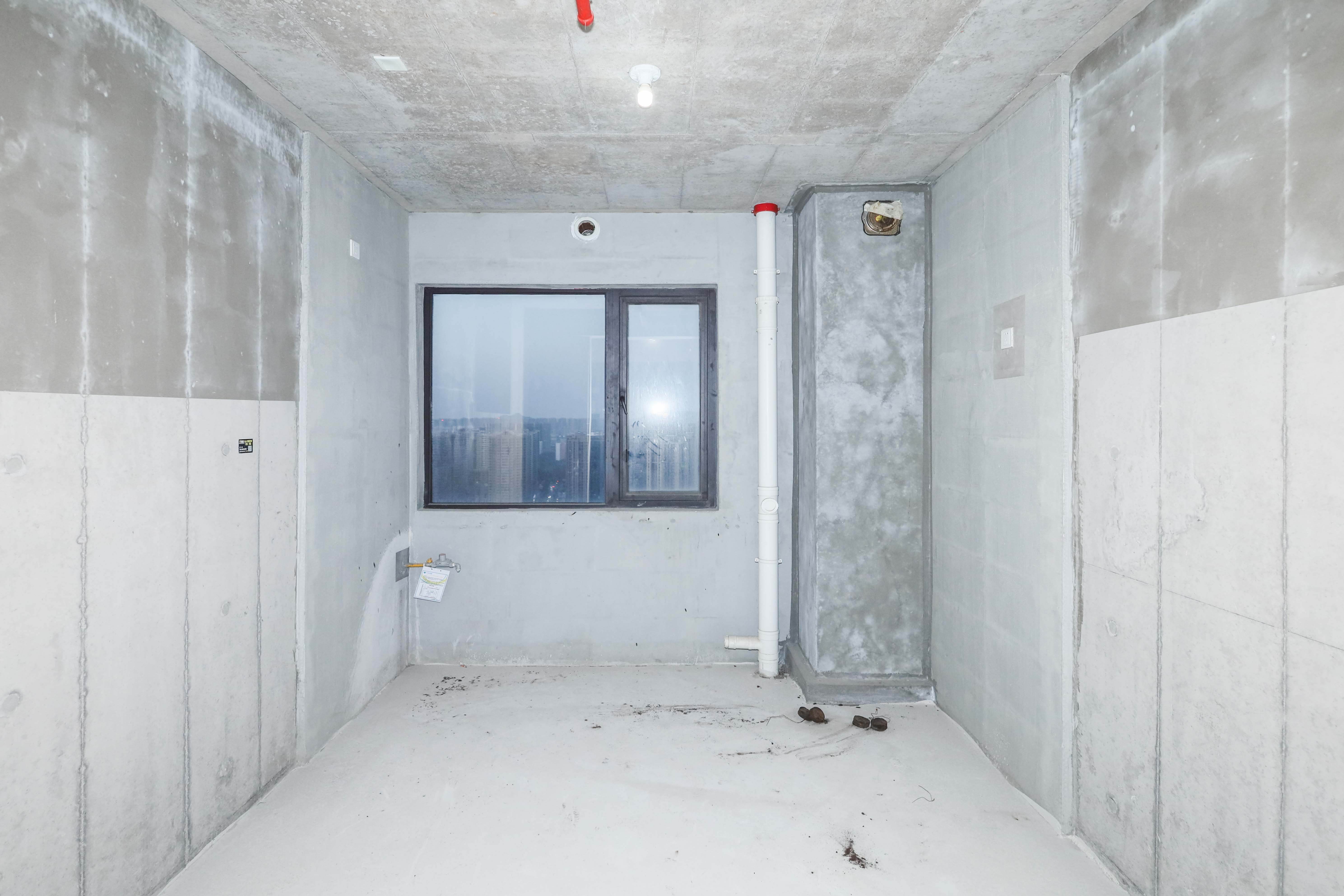 建发央著  5室2厅3卫   315.00万其他