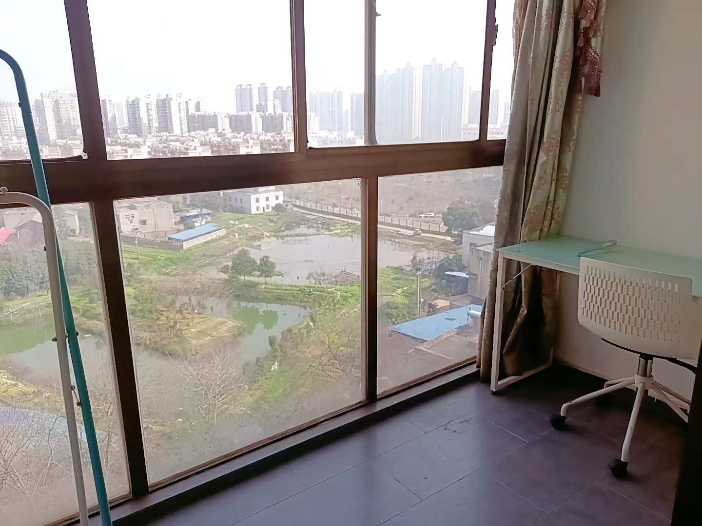 建鑫二期  1室1厅1卫    27.0万 建鑫二期  1室1厅1卫    27.0万客厅