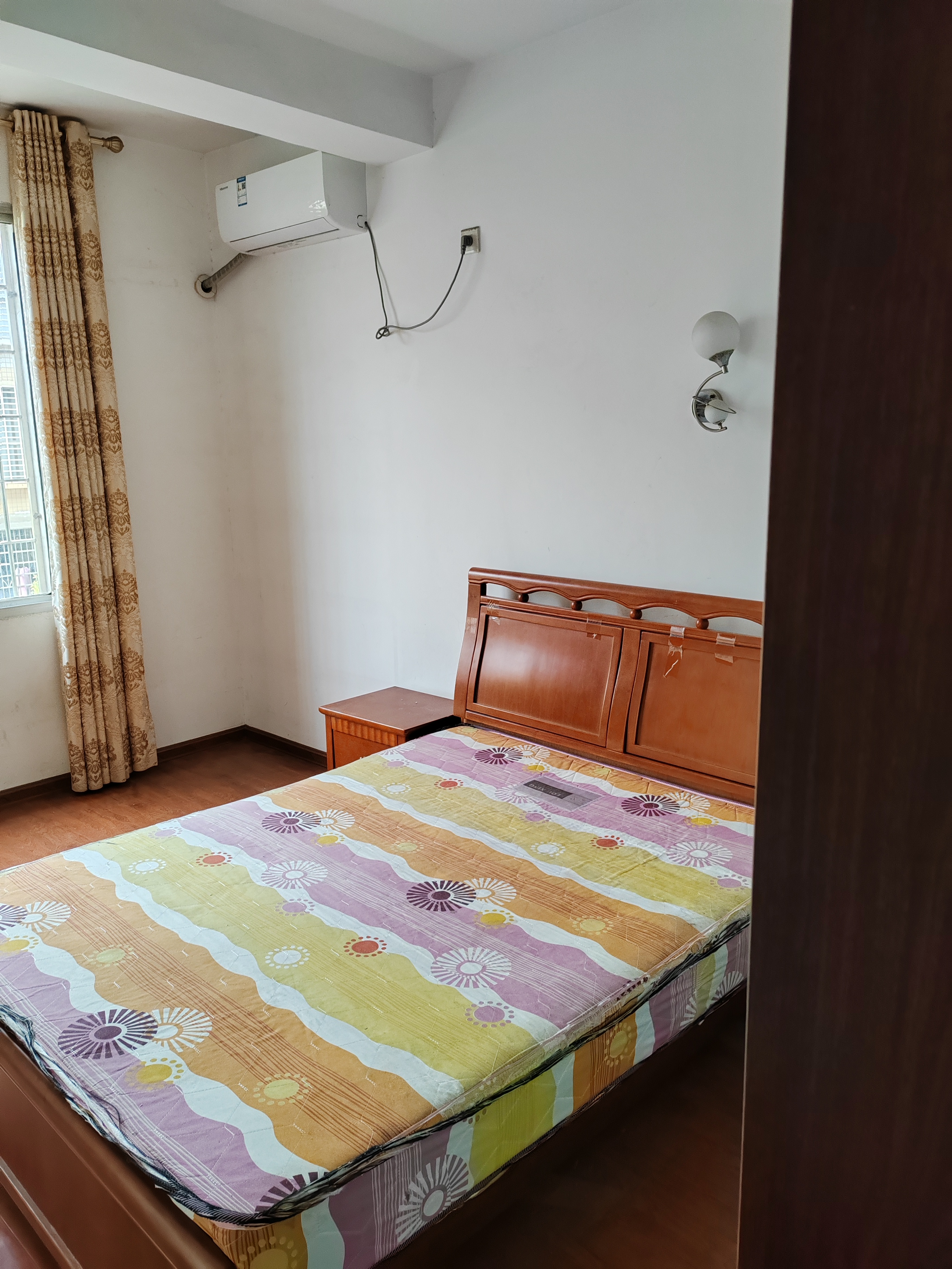 五江建材城 3室2厅2卫 1100.00元/月 五江建材城 3室2厅2卫 1100.00元/月室内图