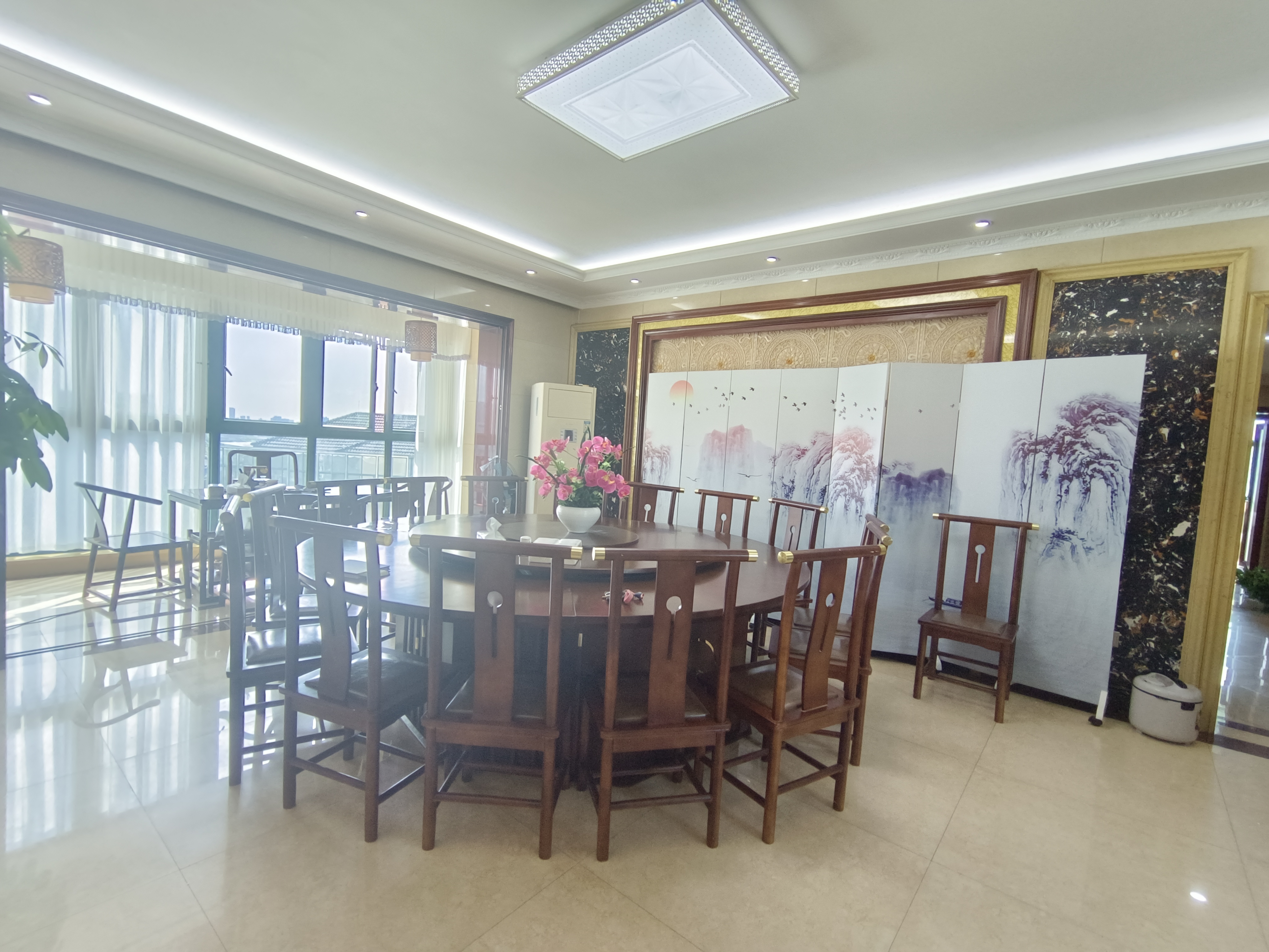 俊景花园  4室2厅2卫   100.00万室内图