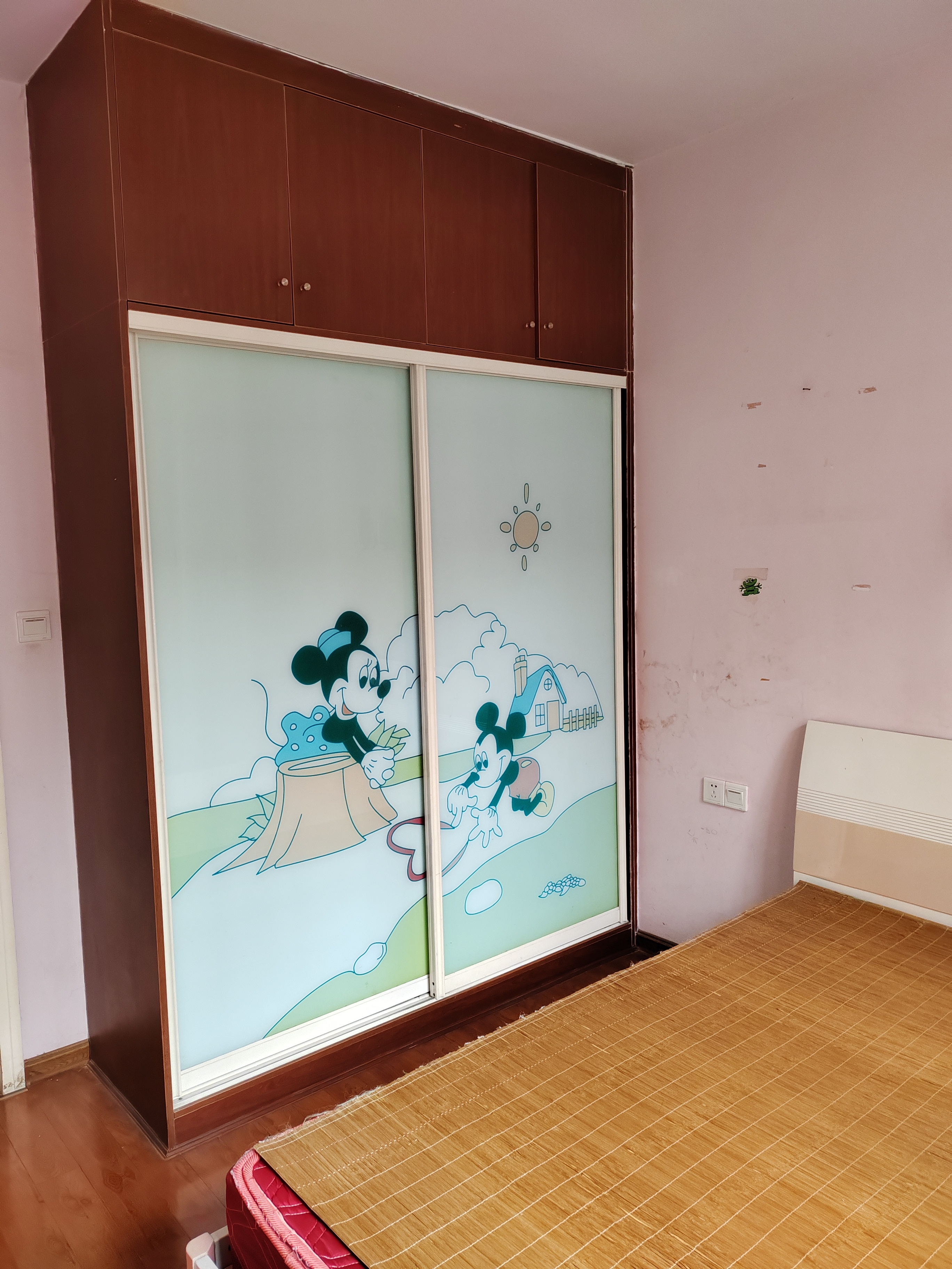 五江建材城 3室2厅2卫 1100.00元/月 五江建材城 3室2厅2卫 1100.00元/月室内图