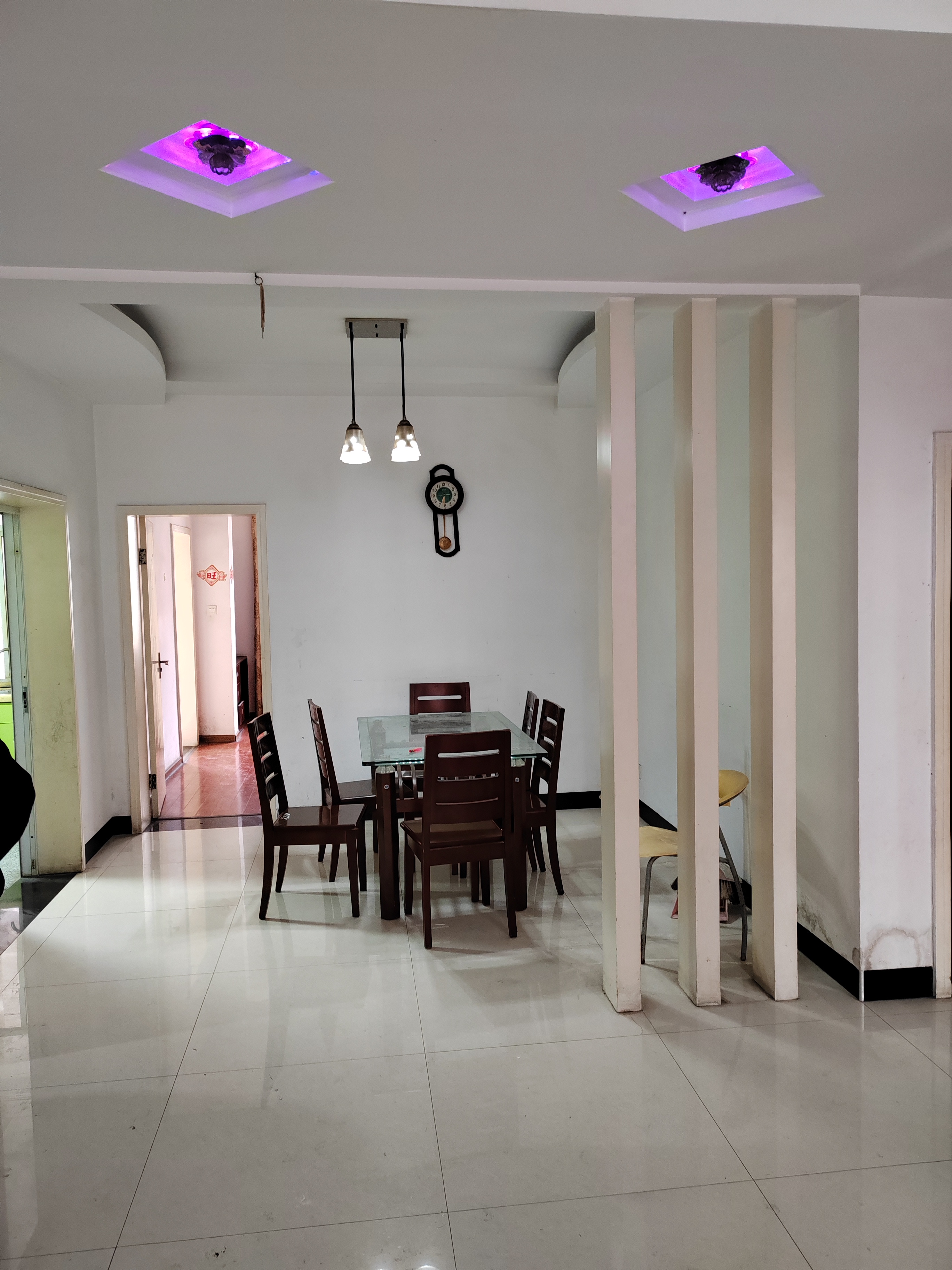 五江建材城 3室2厅2卫 1100.00元/月 五江建材城 3室2厅2卫 1100.00元/月室内图