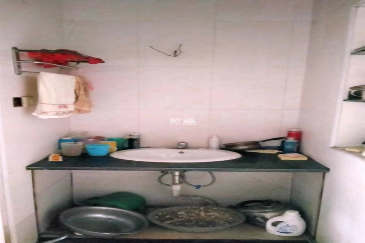 五江建材城 3室2厅2卫 1500.00元/月 五江建材城 3室2厅2卫 1500.00元/月室内图