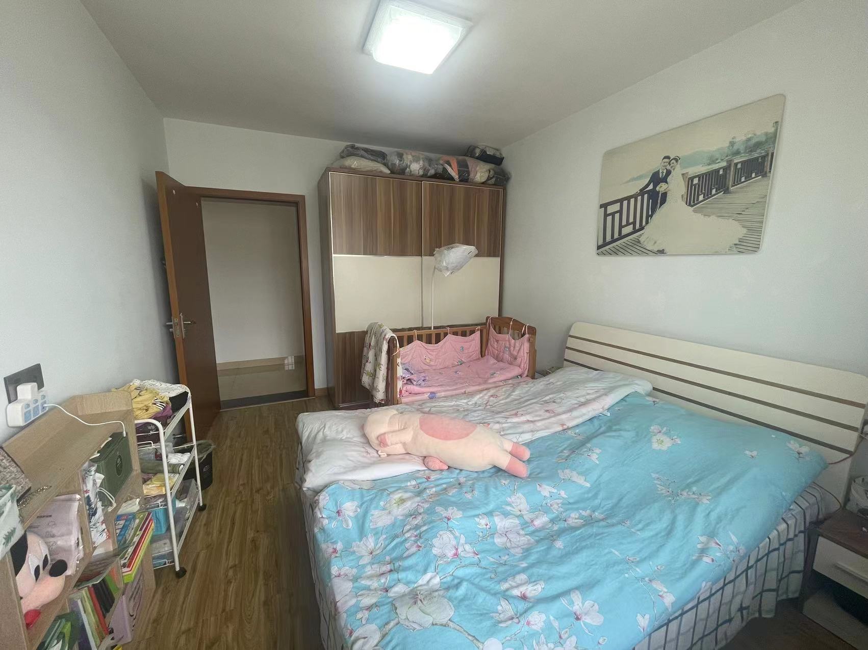 银泰小区  4室2厅2卫   122.00万室内图