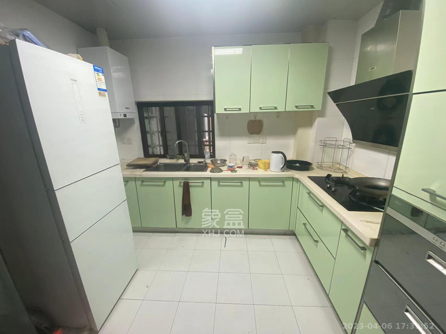 中城丽景香山园  4室2厅2卫   5000.00元/月室内图
