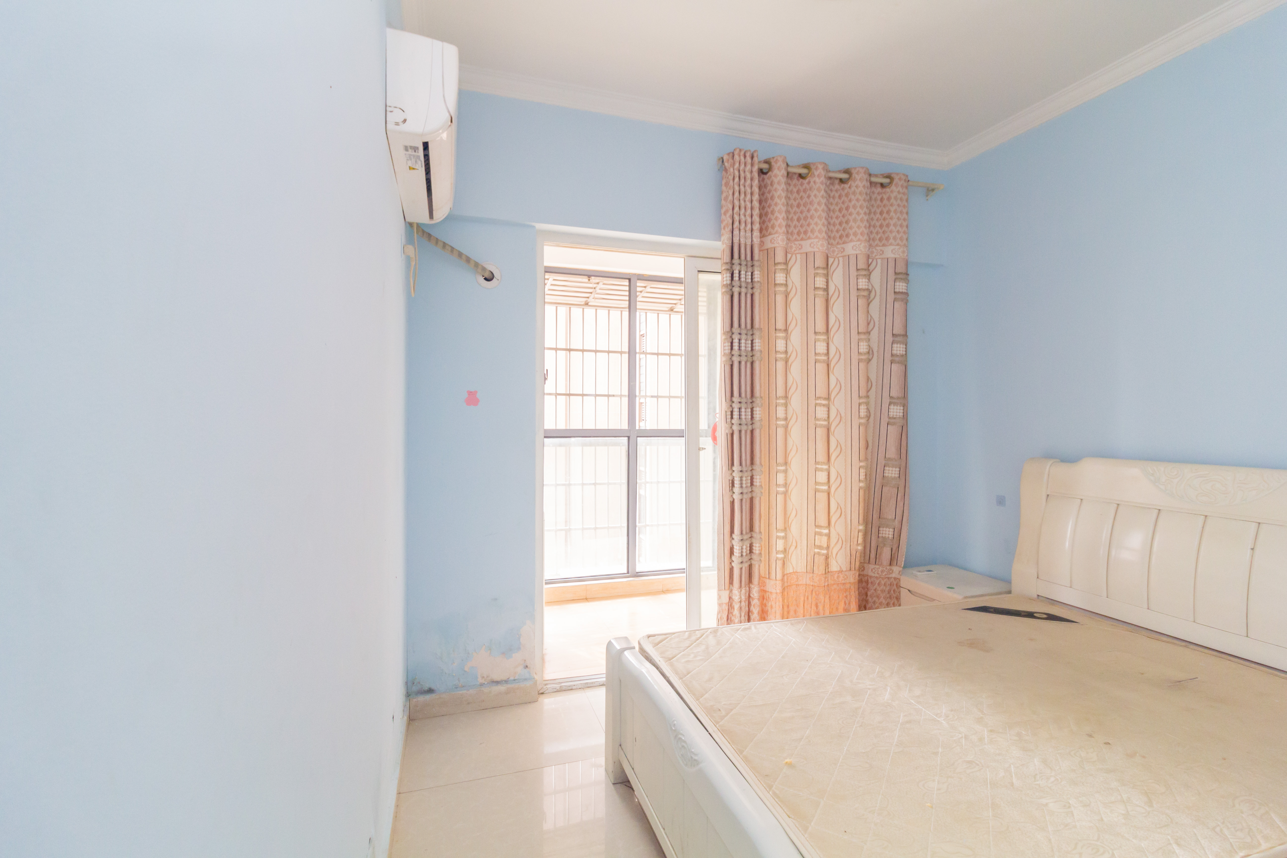 爵士湘  1室1厅1卫    21.8万卧室