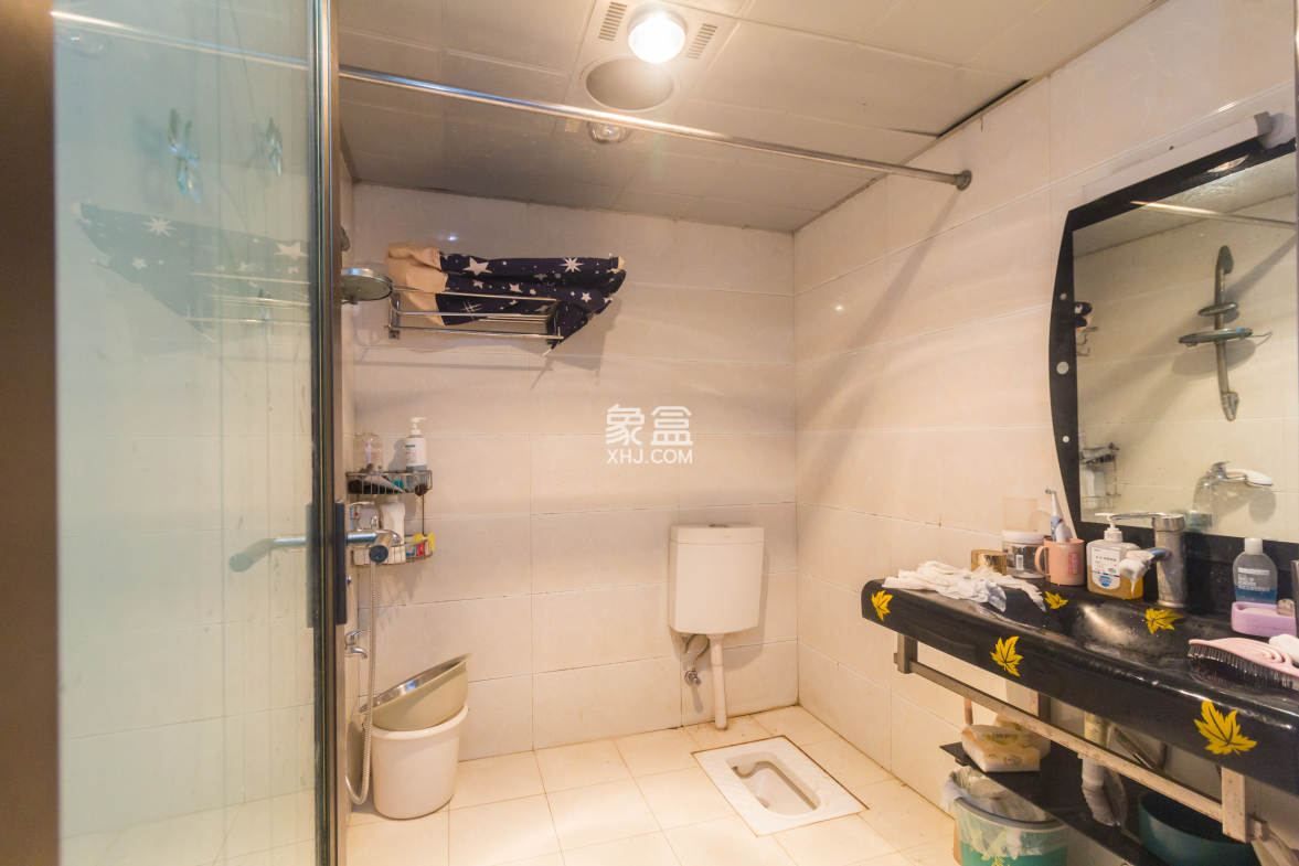 时代星城 2室2厅1卫 52.00万 时代星城 2室2厅1卫 52.00万卫生间