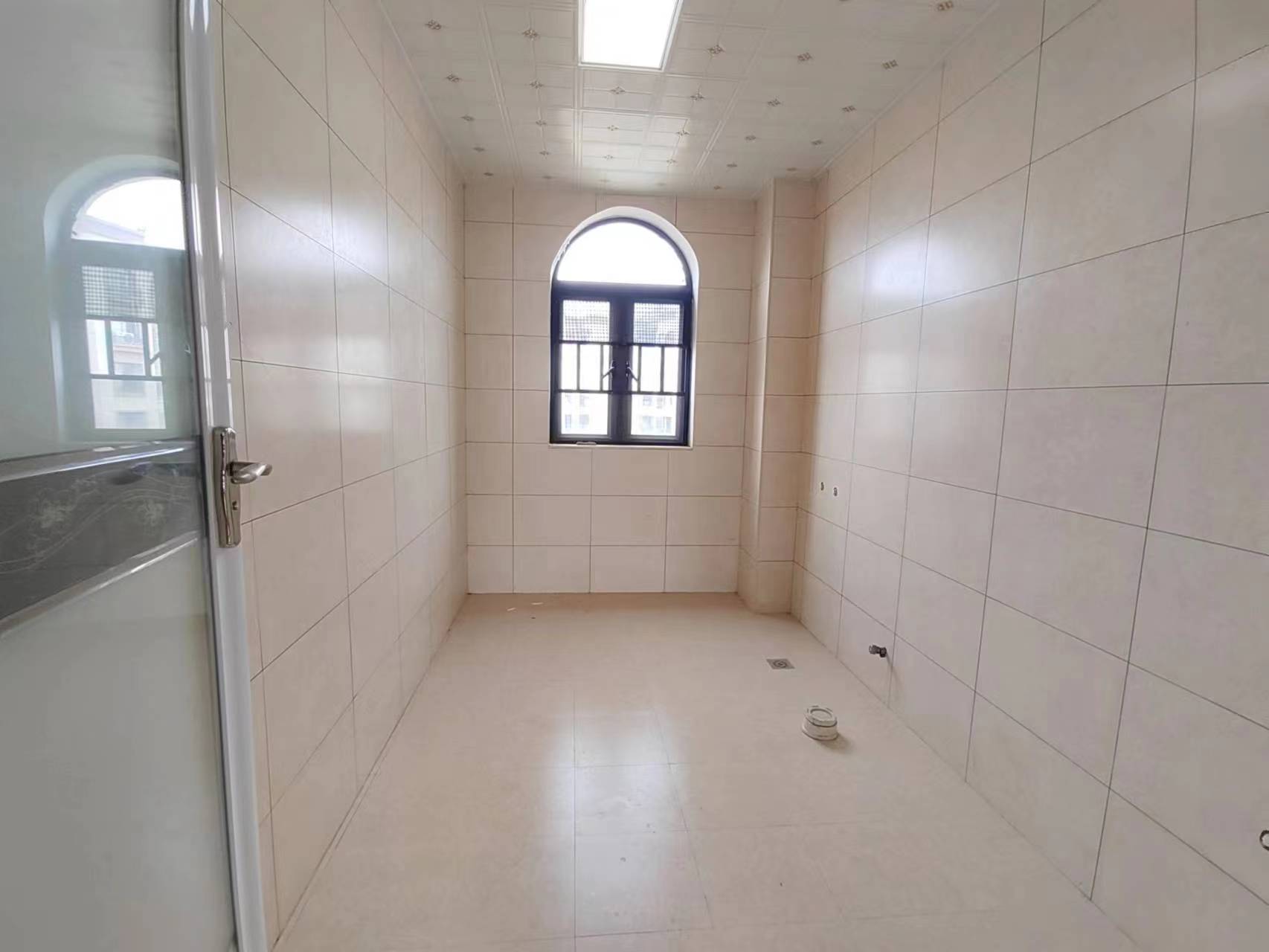 三一歌雅郡 5室2厅3卫 93.80万 三一歌雅郡 5室2厅3卫 93.80万室内图