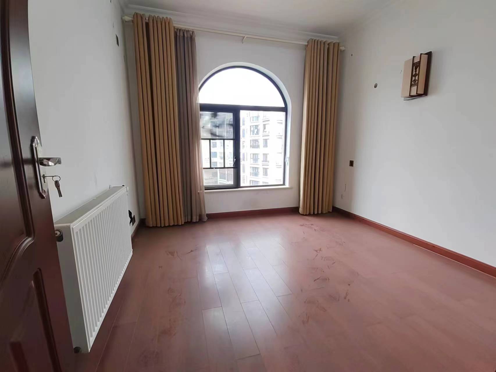 三一歌雅郡 5室2厅3卫 93.80万 三一歌雅郡 5室2厅3卫 93.80万室内图