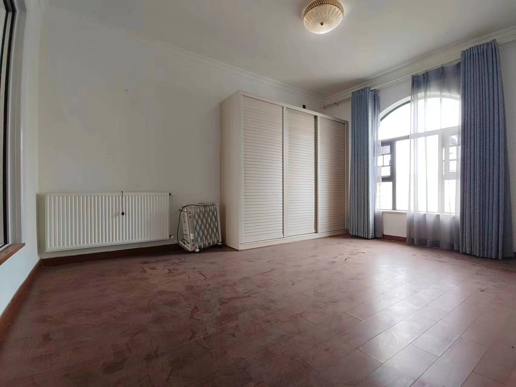 三一歌雅郡 5室2厅3卫 93.80万 三一歌雅郡 5室2厅3卫 93.80万室内图