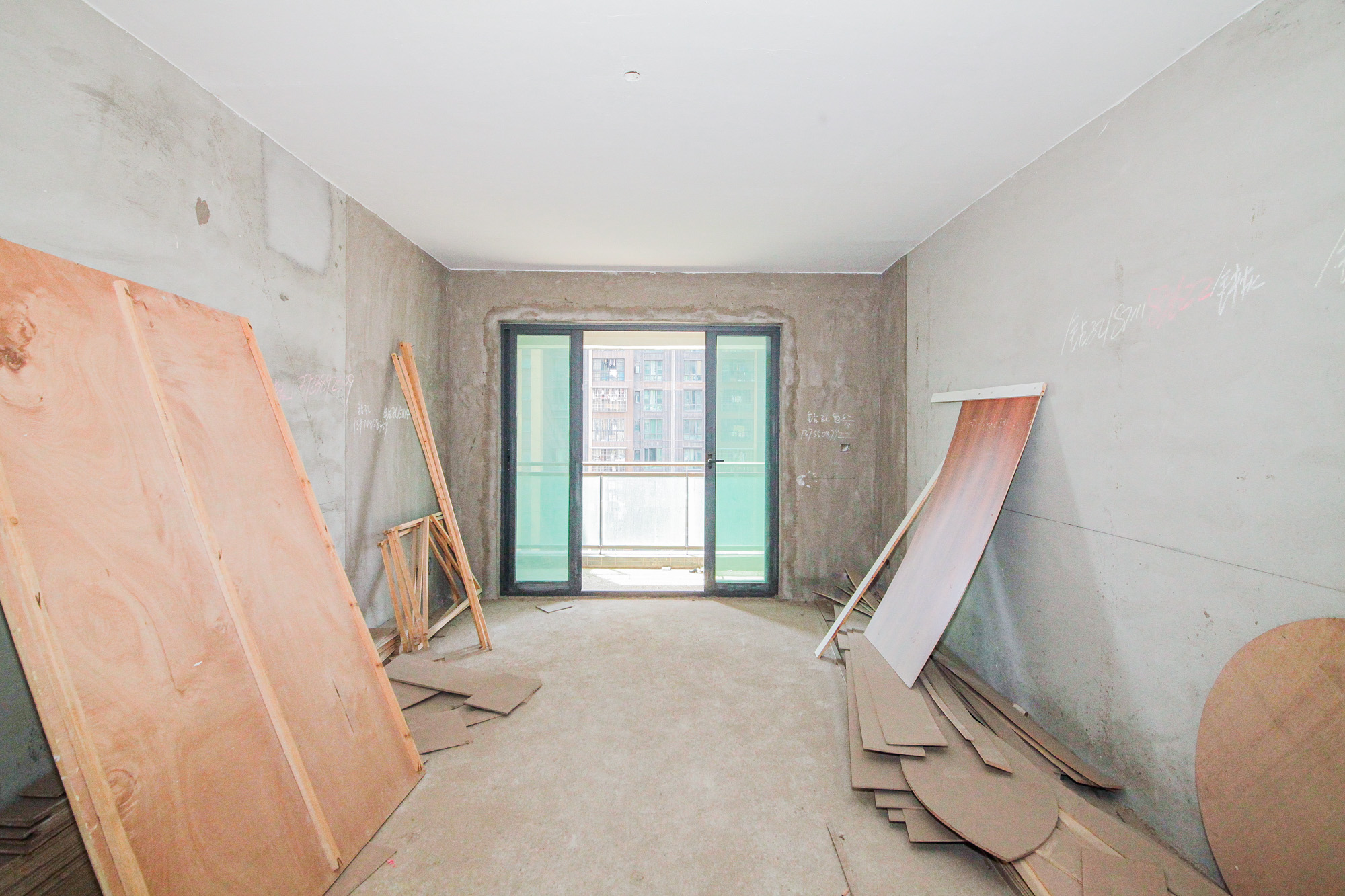 海伦春天  3室2厅1卫   87.50万 海伦春天  3室2厅1卫   87.50万客厅