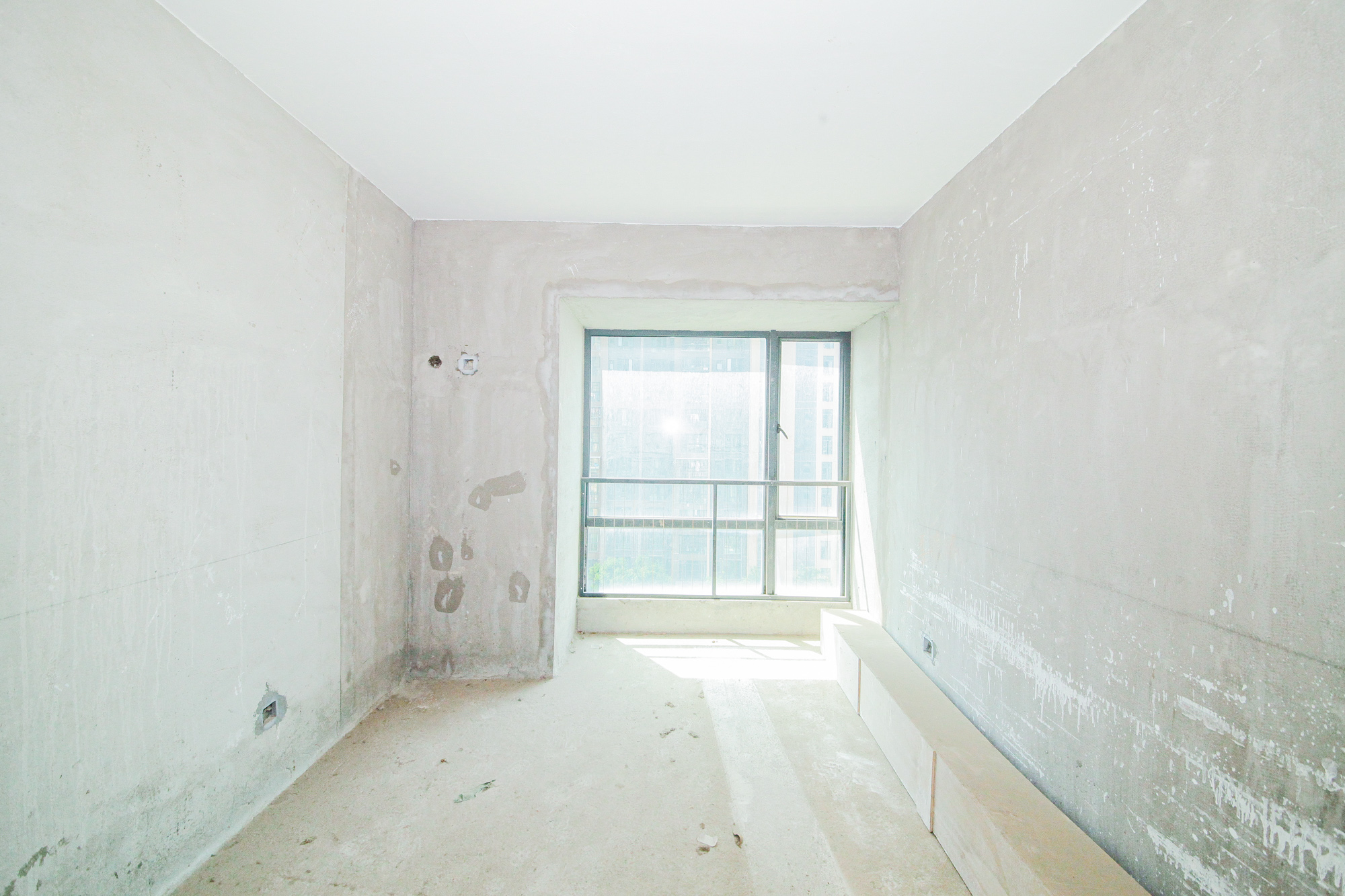 海伦春天  3室2厅1卫   87.50万 海伦春天  3室2厅1卫   87.50万卧室