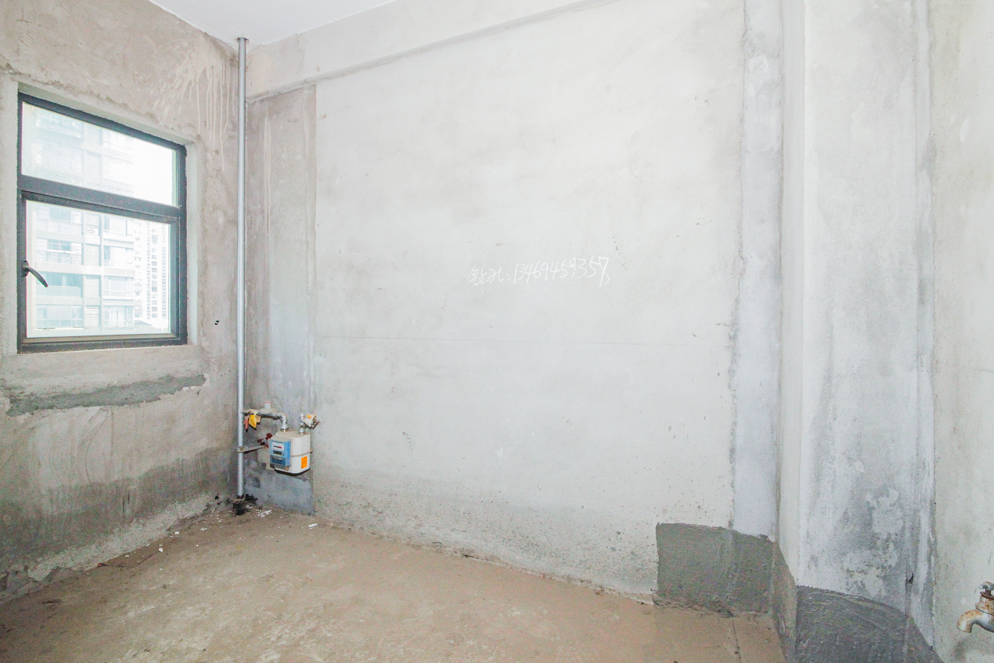 海伦春天  3室2厅1卫   87.50万 海伦春天  3室2厅1卫   87.50万厨房