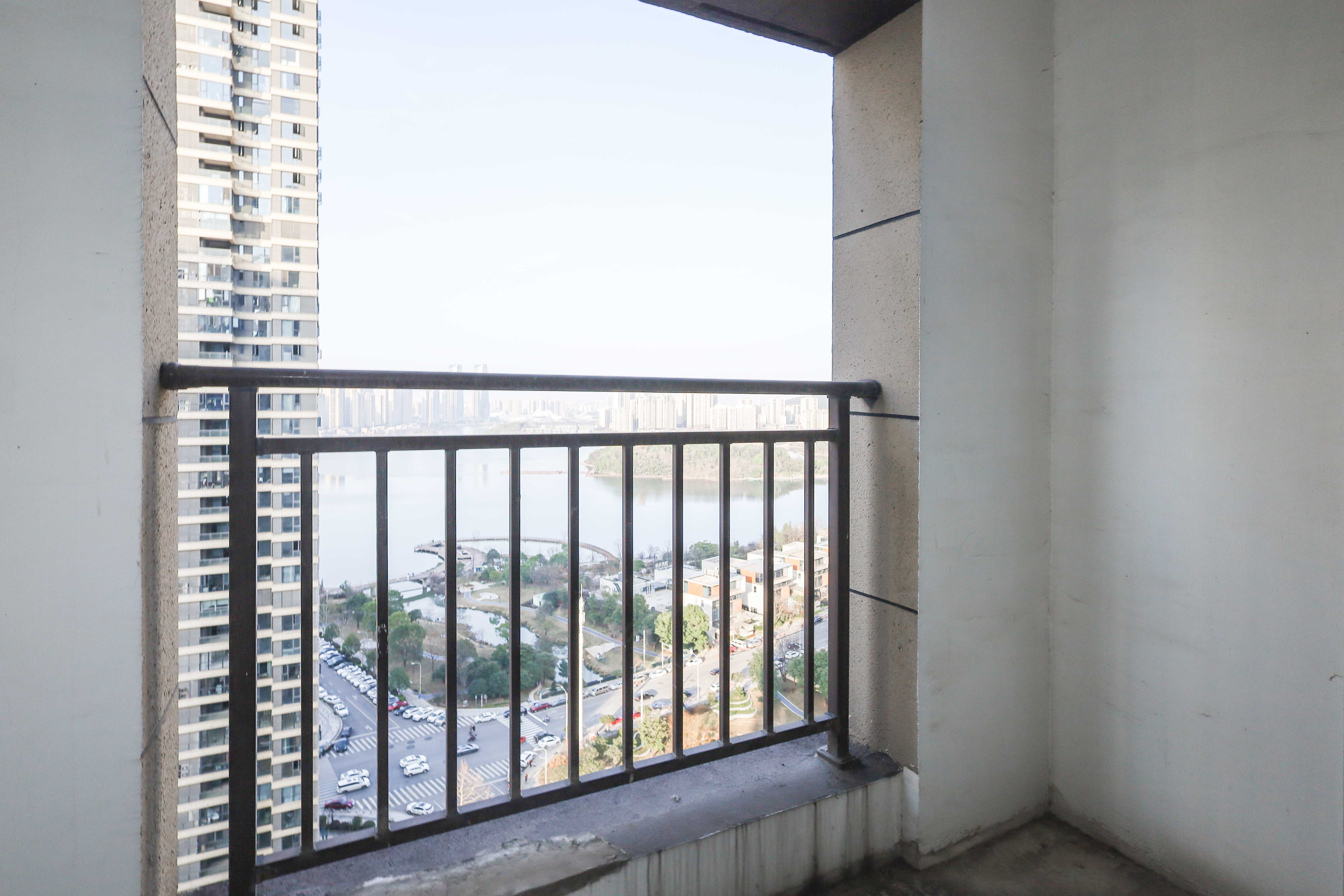 卓越浅水湾 4室2厅2卫 130.0万 卓越浅水湾 4室2厅2卫 130.0万其他