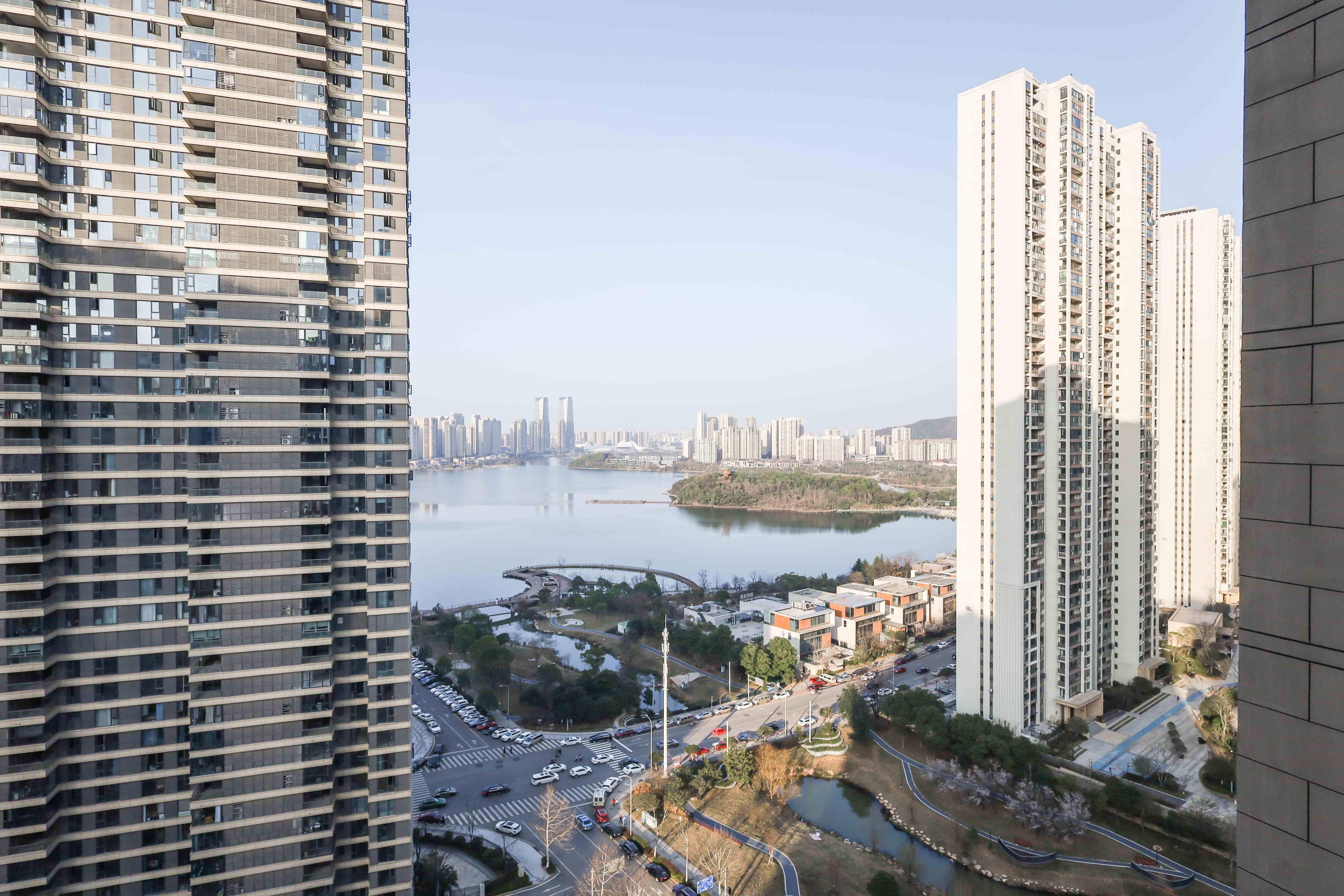 卓越浅水湾 4室2厅2卫 130.0万 卓越浅水湾 4室2厅2卫 130.0万其他