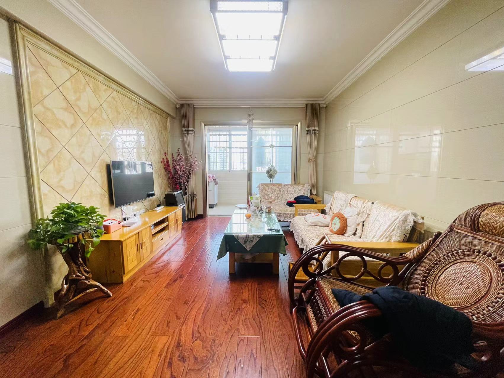 翠谷城  3室2厅1卫    70.0万 翠谷城  3室2厅1卫    70.0万室内图