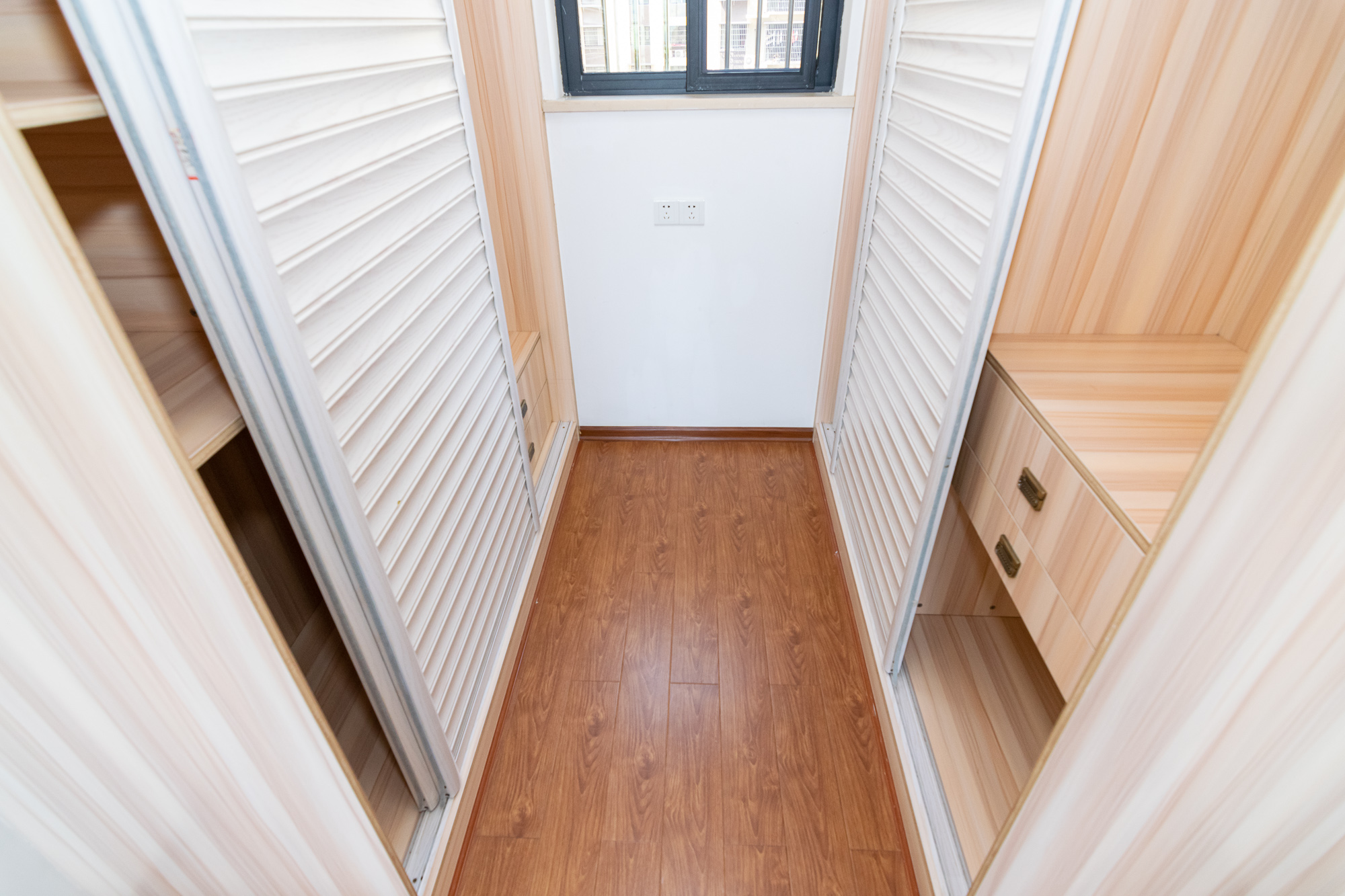 金富星城 3室2厅1卫 82.00万 金富星城 3室2厅1卫 82.00万其他