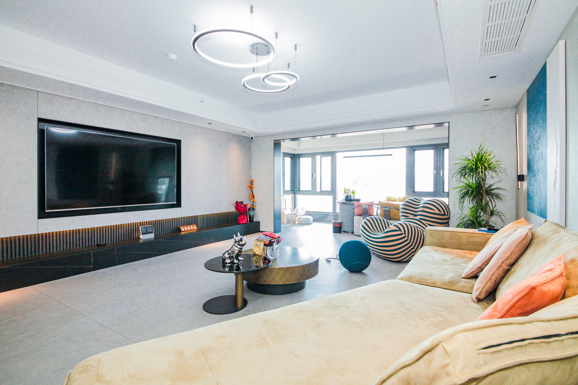 碧桂园威尼斯城  4室2厅2卫    370.98万 碧桂园威尼斯城  4室2厅2卫    370.98万客厅