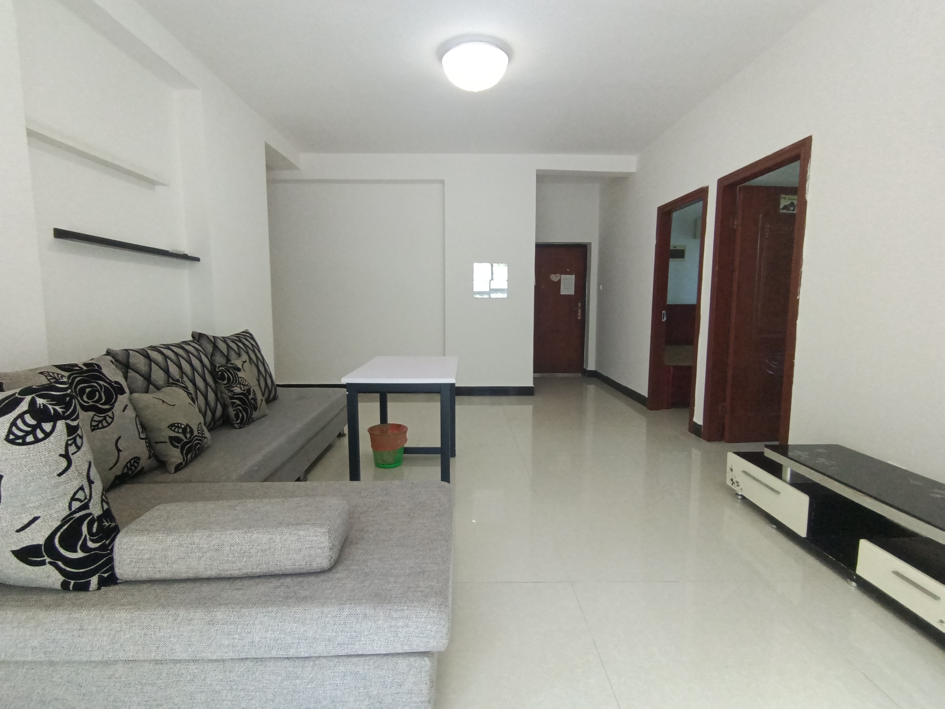 泰山公馆 3室2厅2卫 62.0万 泰山公馆 3室2厅2卫 62.0万室内图