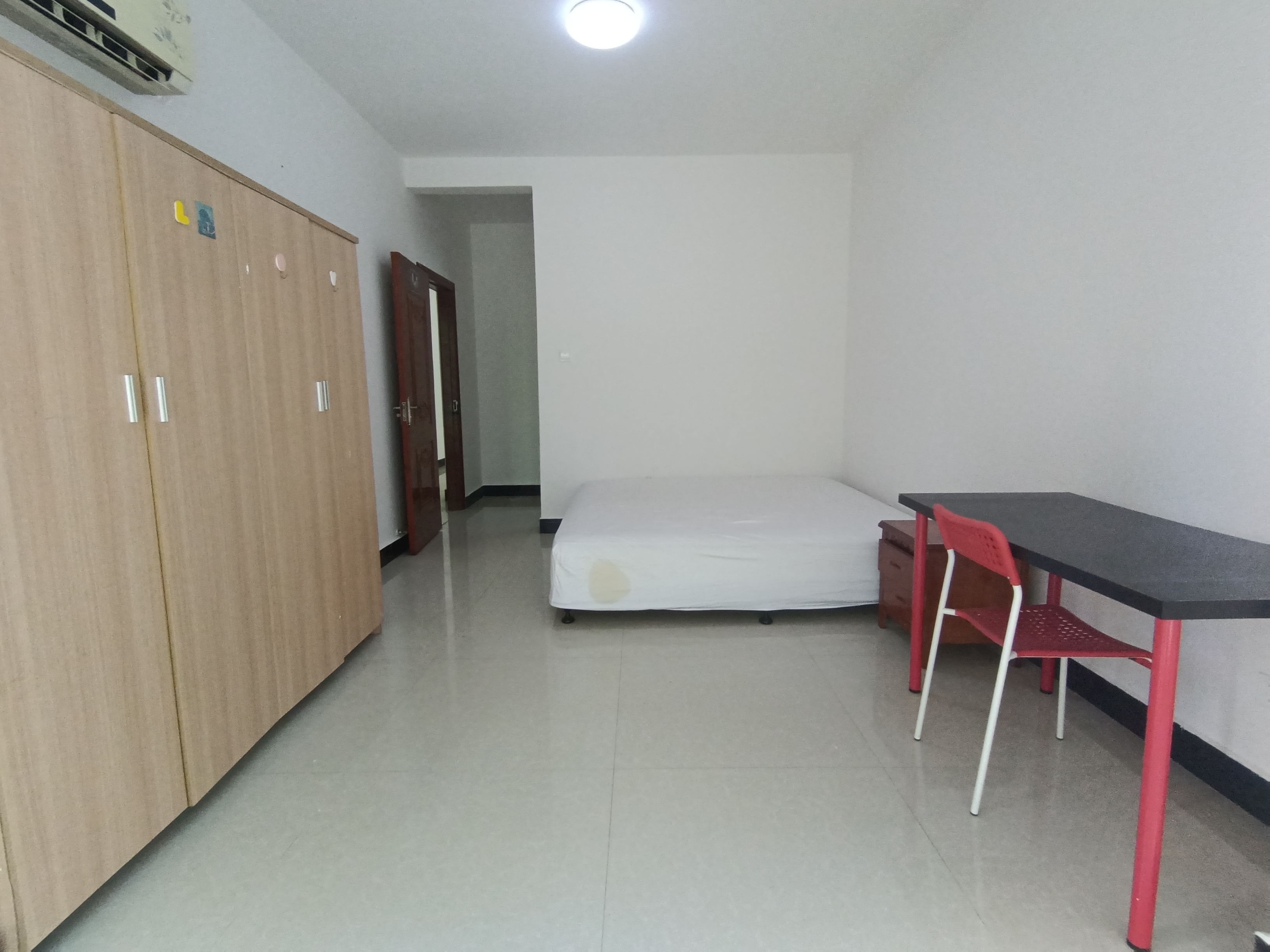 泰山公馆 3室2厅2卫 62.0万 泰山公馆 3室2厅2卫 62.0万室内图