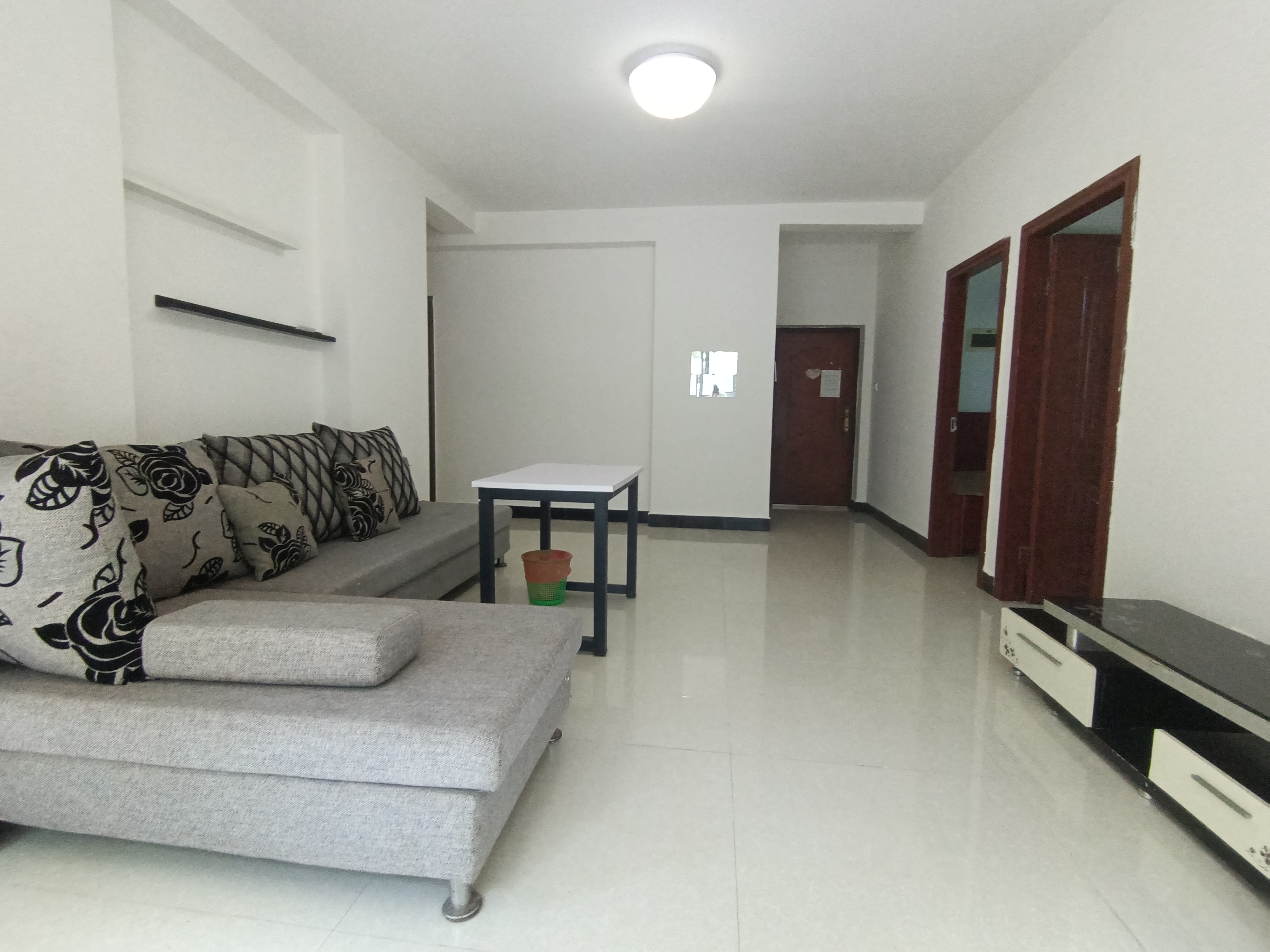 泰山公馆 3室2厅2卫 62.0万 泰山公馆 3室2厅2卫 62.0万室内图