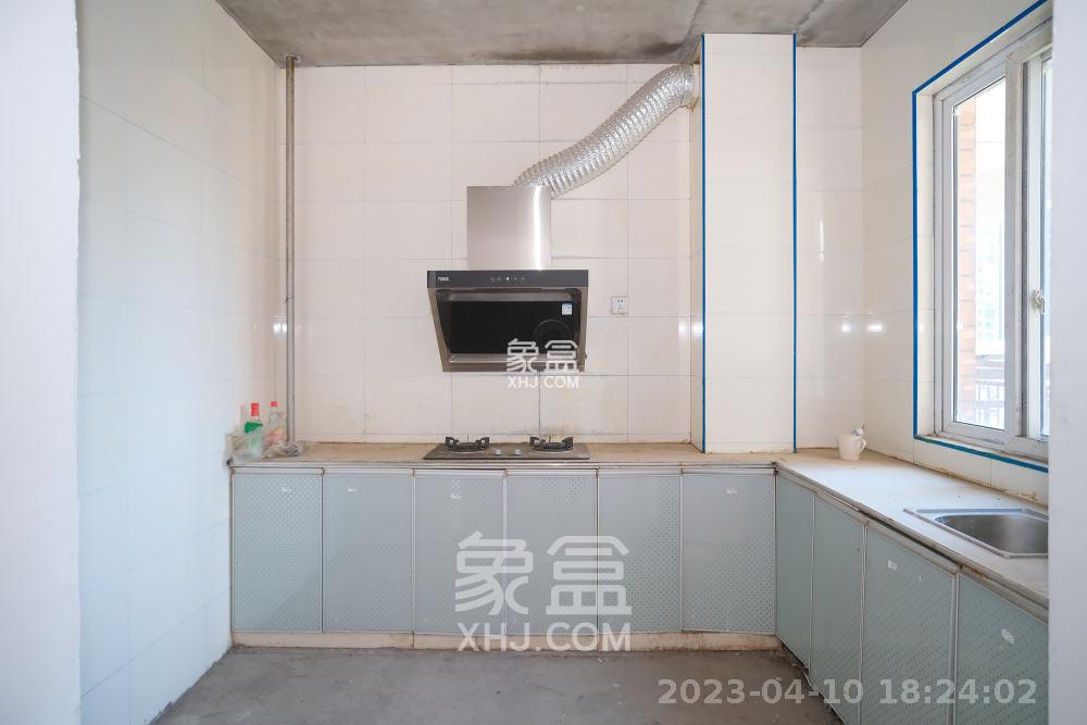 长丰星城  4室2厅2卫   1500.00元/月室内图