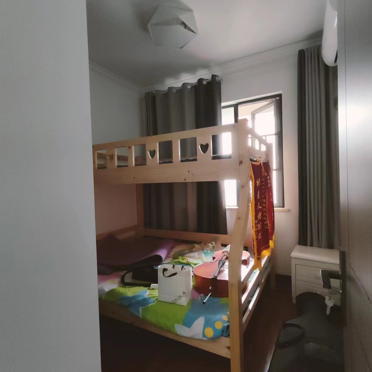 春藤小镇 4室2厅2卫 90.8万 春藤小镇 4室2厅2卫 90.8万室内图