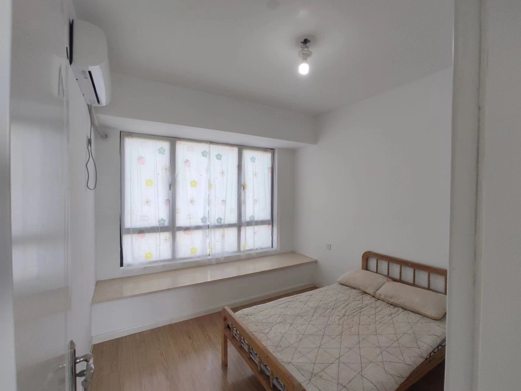 经世龙城  3室2厅2卫   80.00万 经世龙城  3室2厅2卫   80.00万室内图