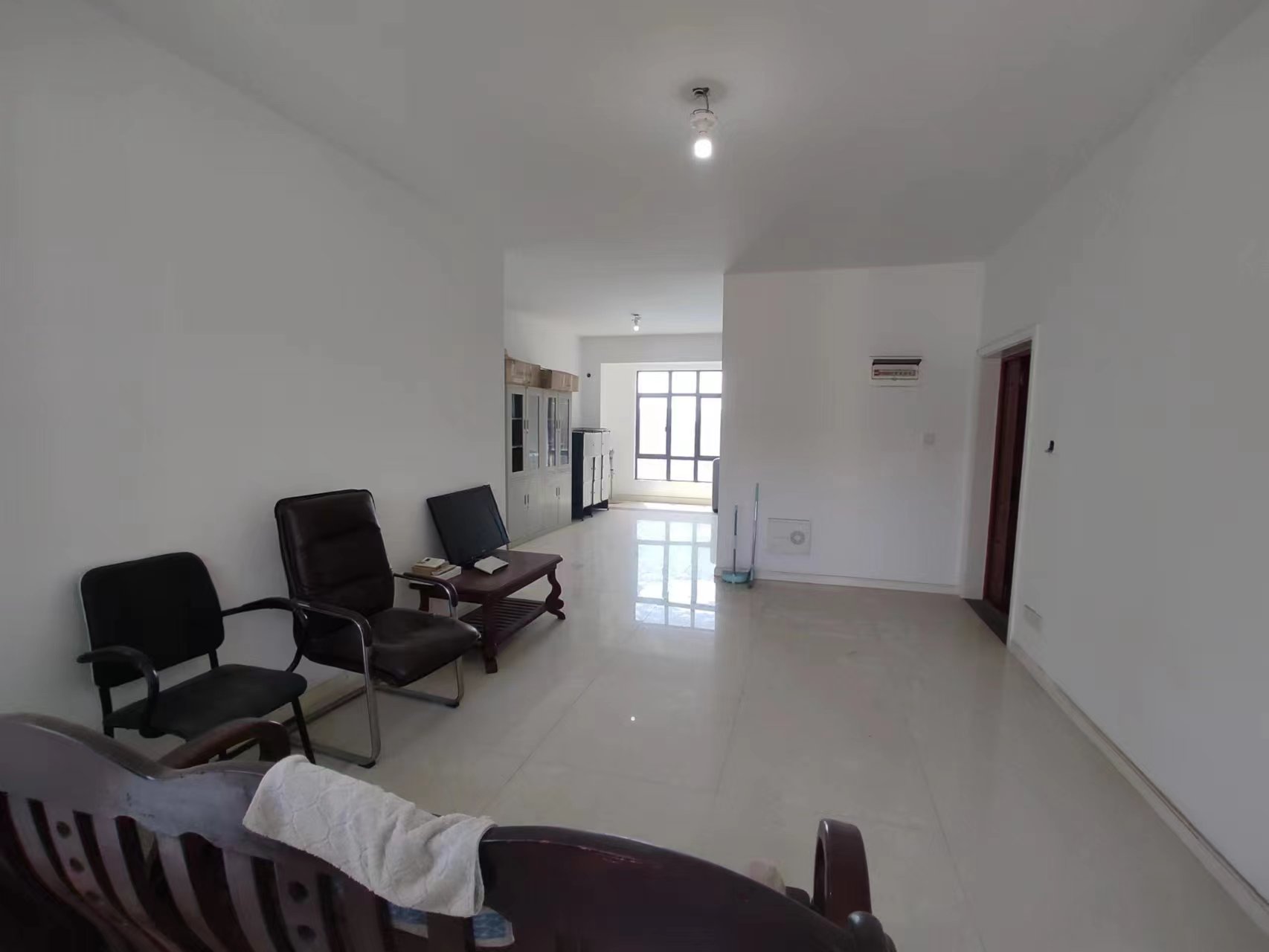 经世龙城  3室2厅2卫   80.00万 经世龙城  3室2厅2卫   80.00万室内图