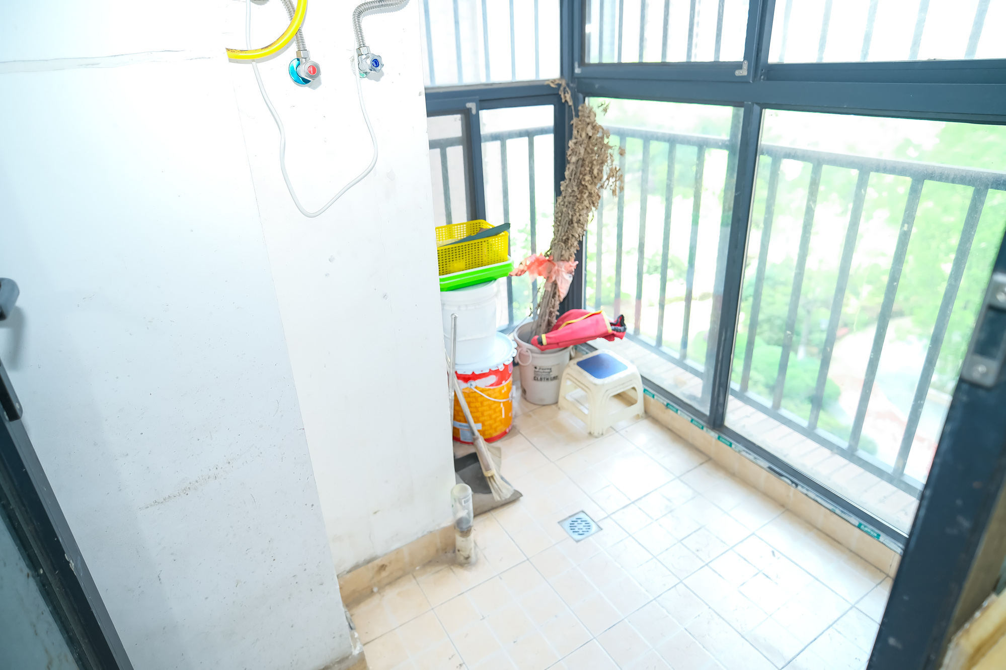 三一街区  3室2厅2卫   88.00万阳台