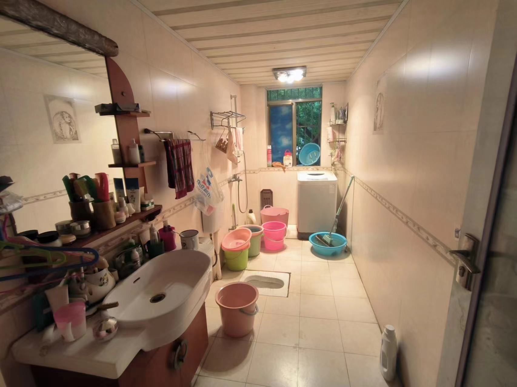 江南世家  3室2厅2卫   42.00万 江南世家  3室2厅2卫   42.00万室内图