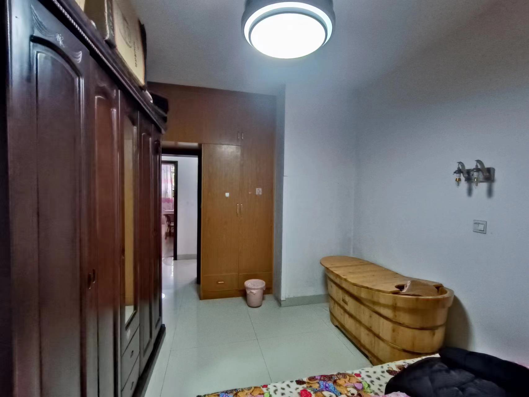 江南世家  3室2厅2卫   42.00万 江南世家  3室2厅2卫   42.00万室内图