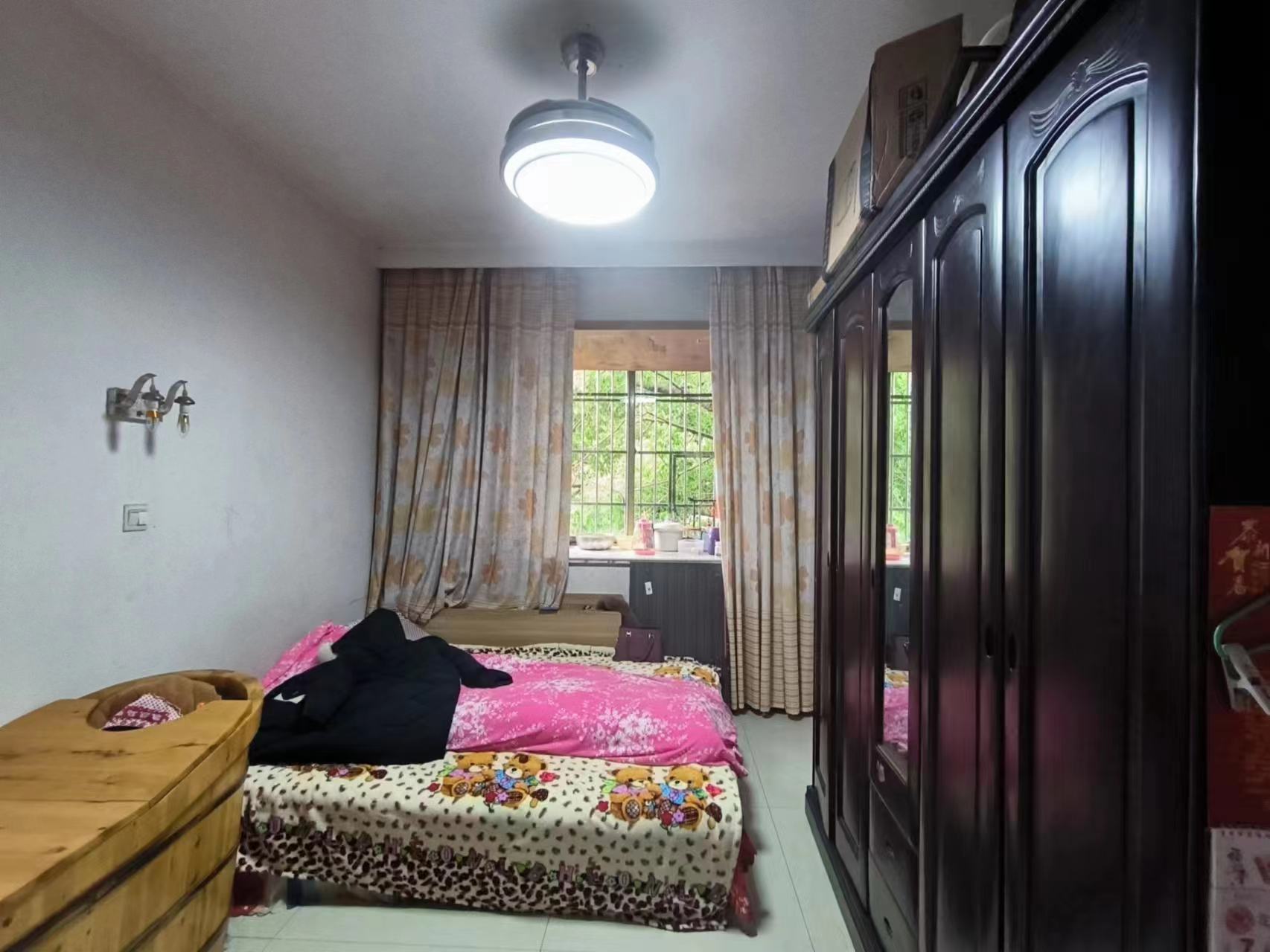 江南世家  3室2厅2卫   42.00万 江南世家  3室2厅2卫   42.00万室内图