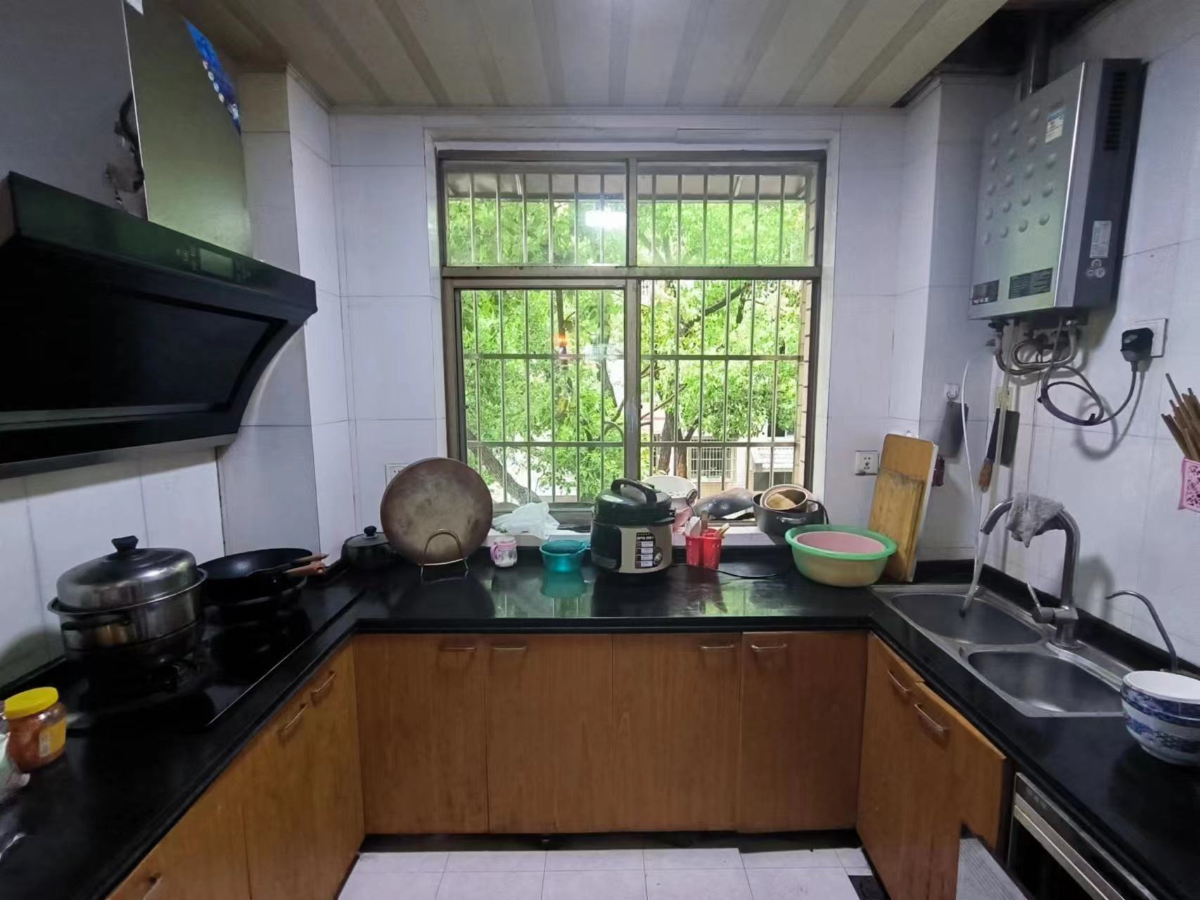 江南世家  3室2厅2卫   42.00万 江南世家  3室2厅2卫   42.00万室内图