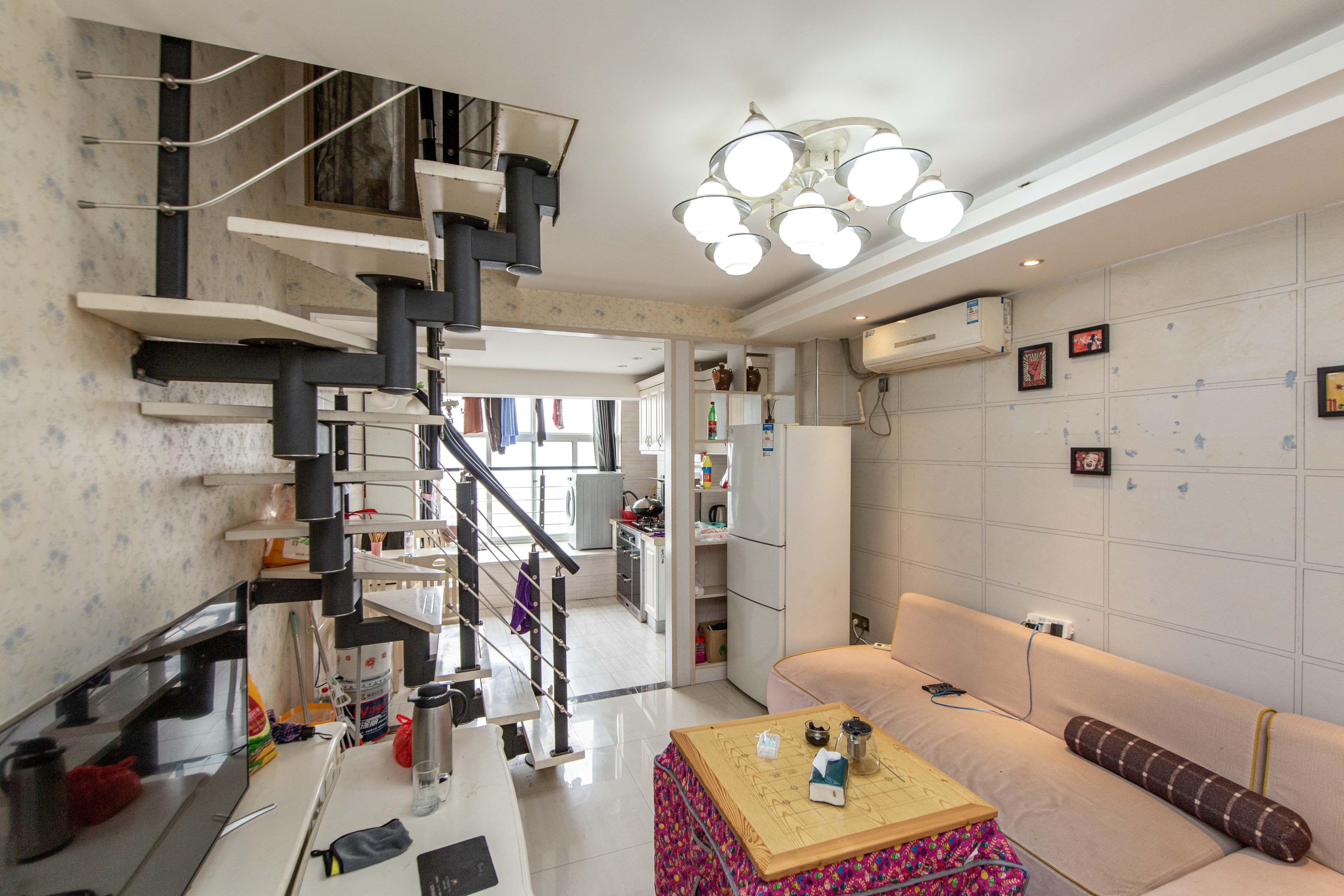 金色loft（鑫秋大厦）  2室1厅1卫   50.00万客厅