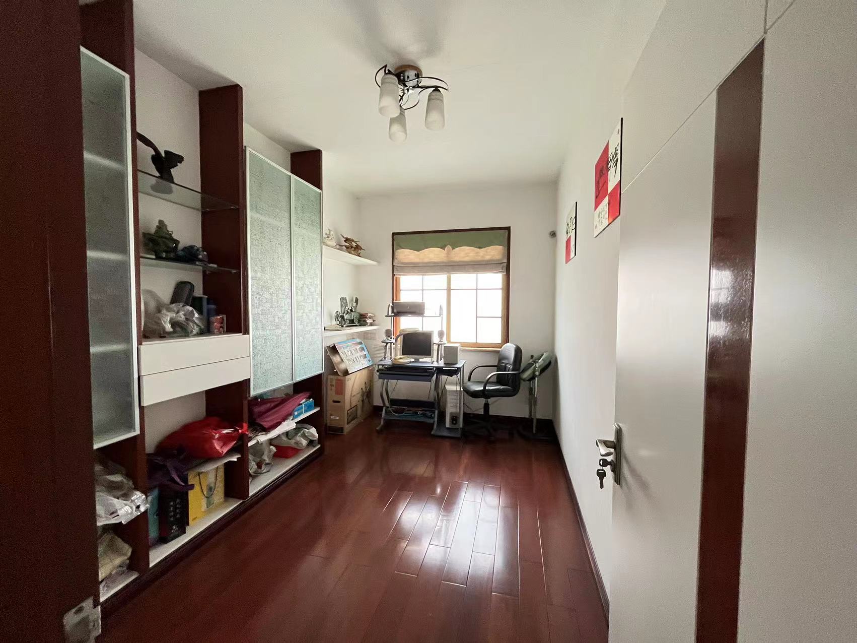 电信小区泰山花园 4室2厅2卫 49.80万 电信小区泰山花园 4室2厅2卫 49.80万室内图