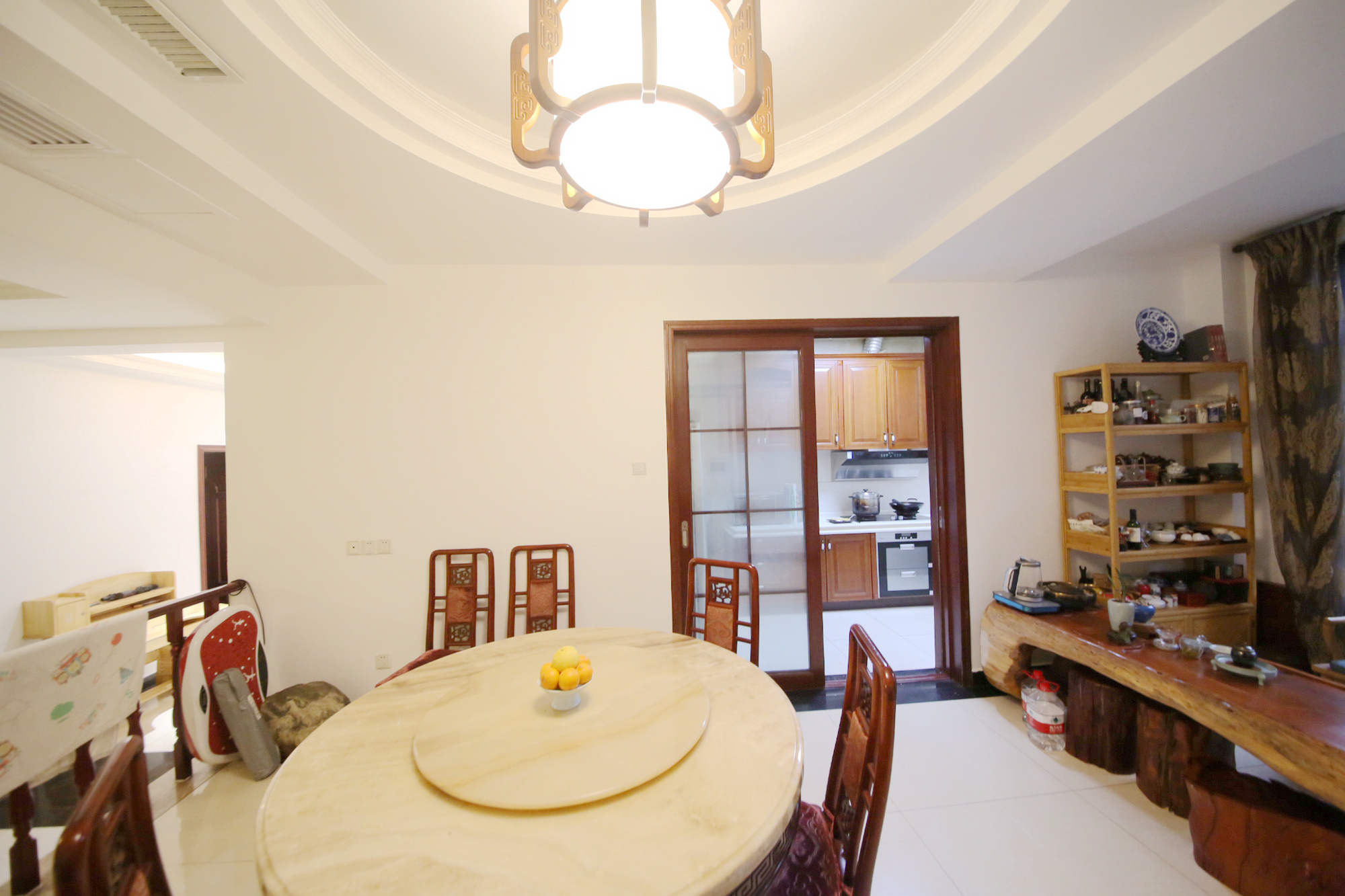 中隆国际御玺  4室2厅2卫   242.00万客厅